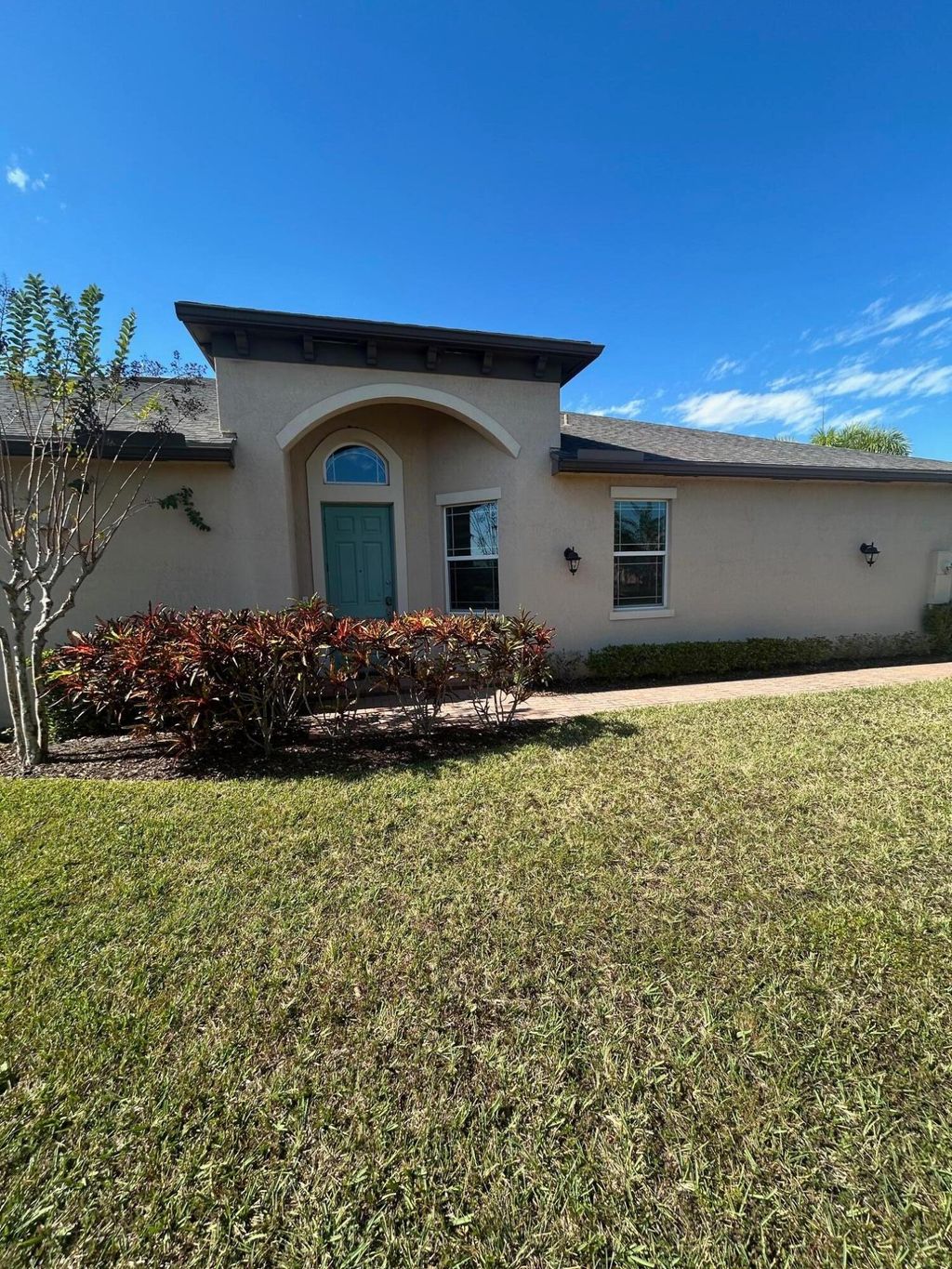 Photo of 11066 SW Sunrise Lake Drive, Port Saint Lucie, FL 34987 (MLS # R11138042)