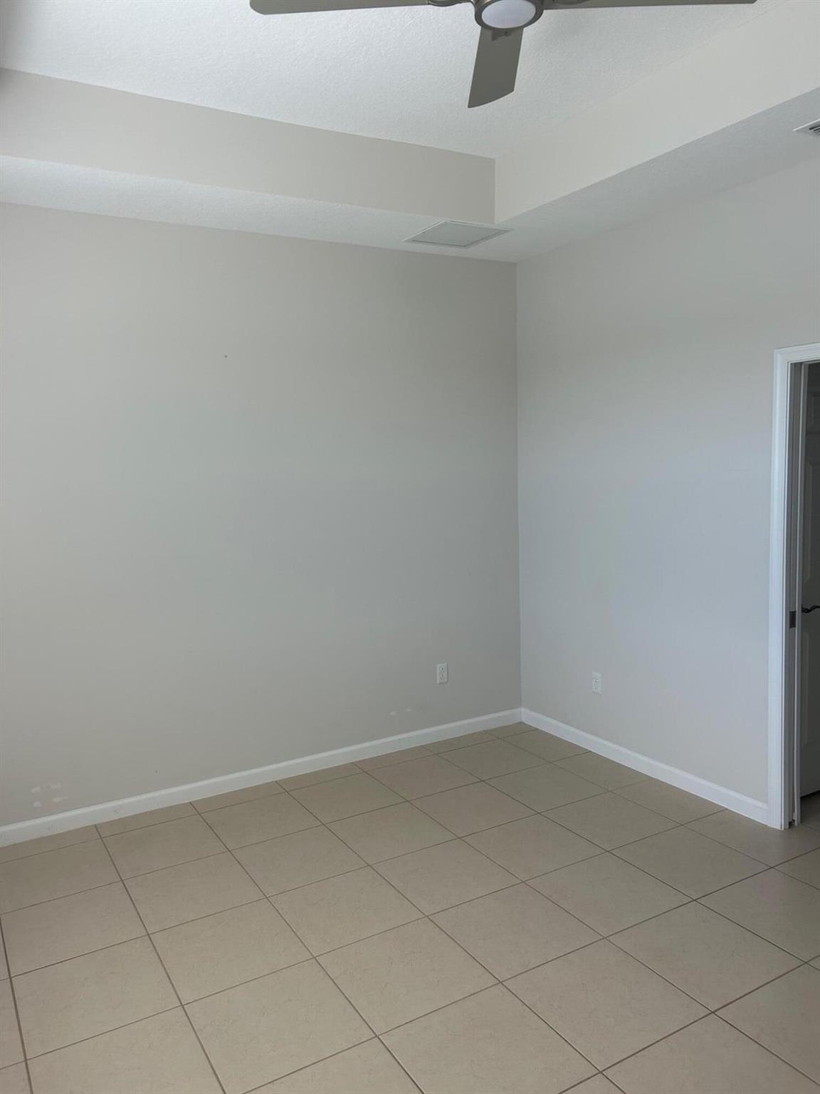 LAKEPARK AT TRADITION PLA - Residential Lease