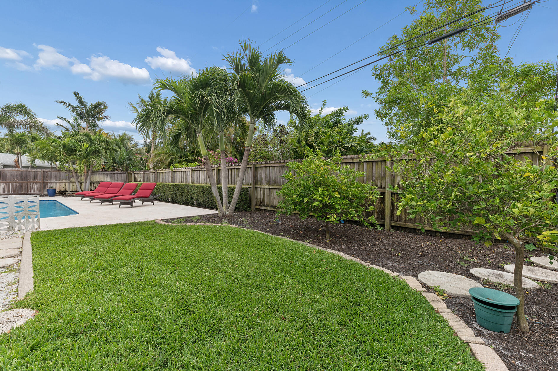 BOCA WOODS - Residential