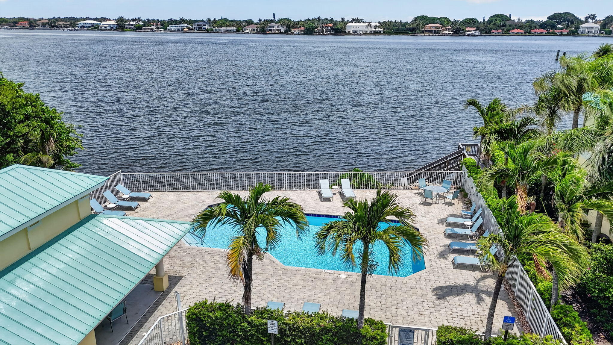 BAREFOOT COVE TOWNHOMES - Residential