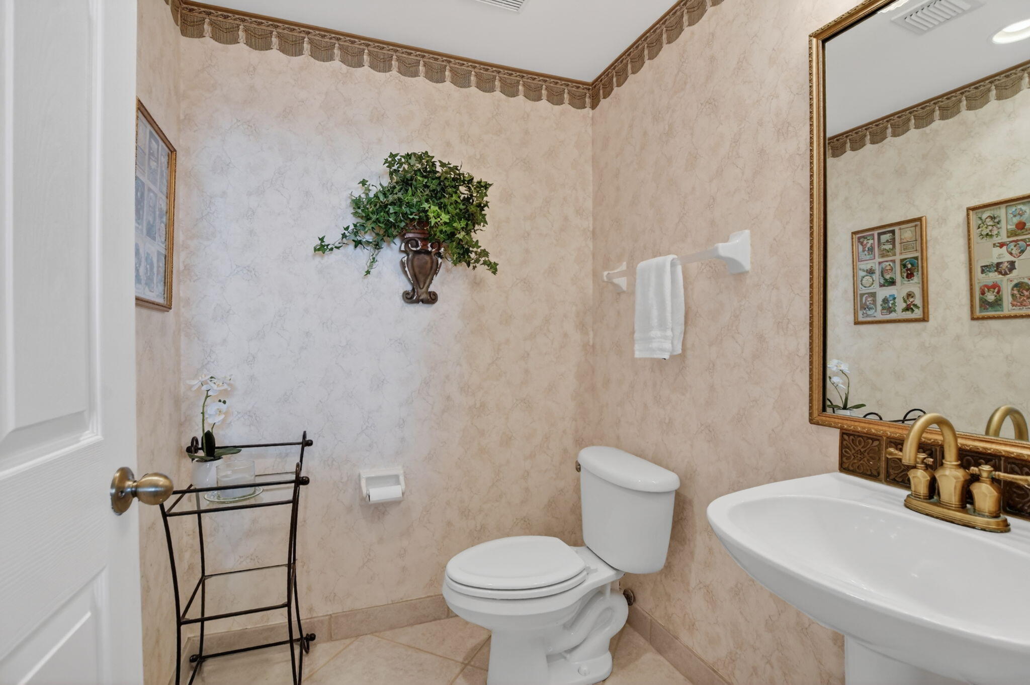 BAREFOOT COVE TOWNHOMES - Residential