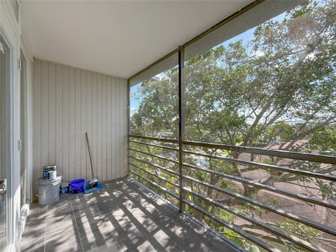 Tiny photo for 119 ROYAL PARK Drive #4H, Oakland Park, FL 33309 (MLS # B26076202)