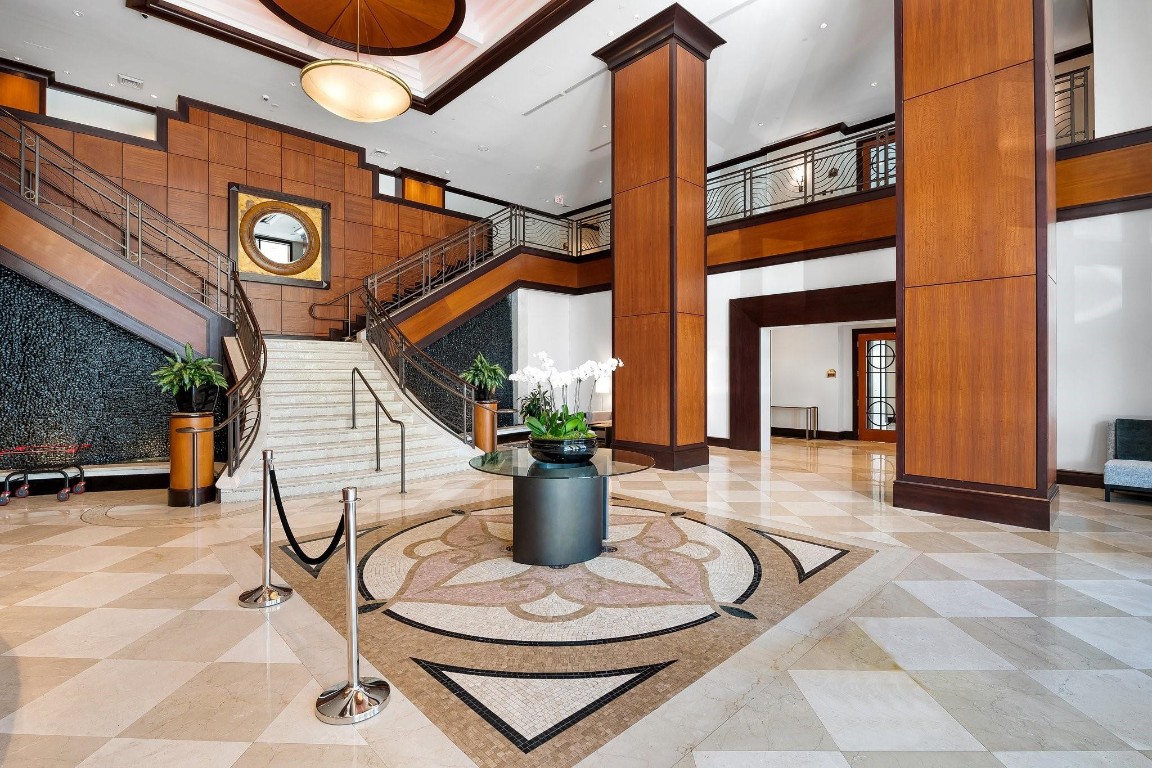 SYMPHONY CONDO - Residential