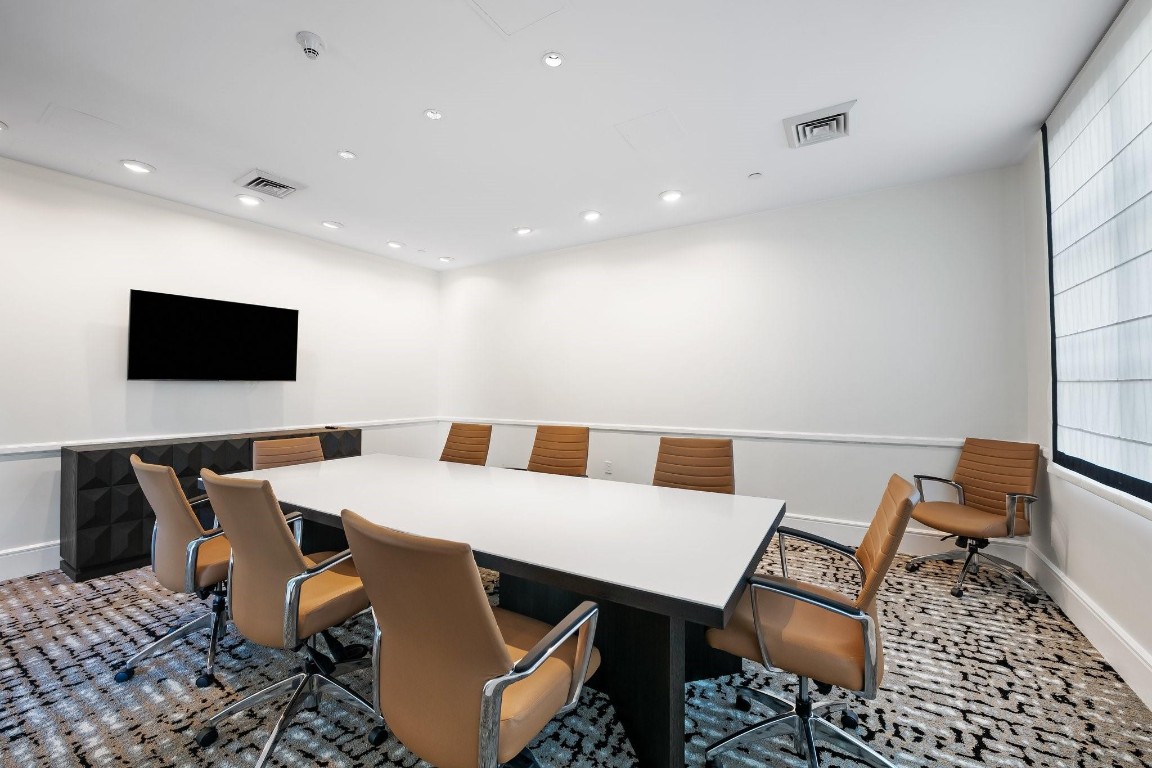 SYMPHONY CONDO - Residential