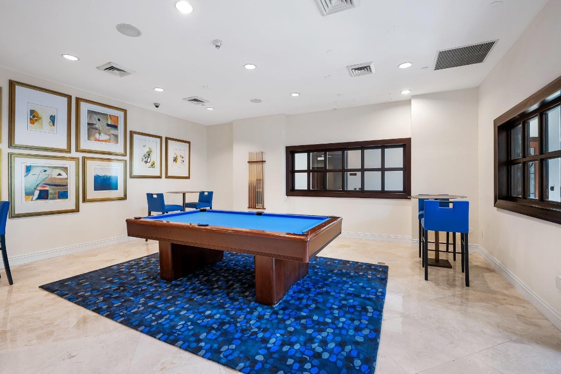 SYMPHONY CONDO - Residential