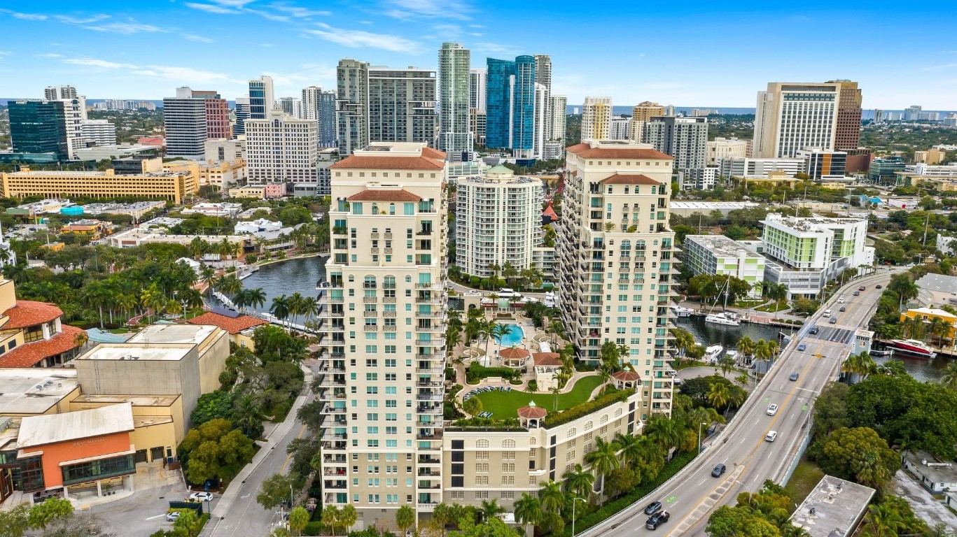 SYMPHONY CONDO - Residential