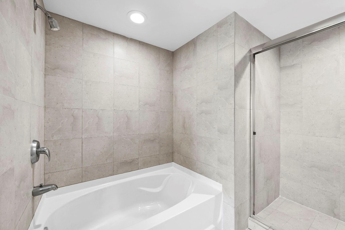 SYMPHONY CONDO - Residential