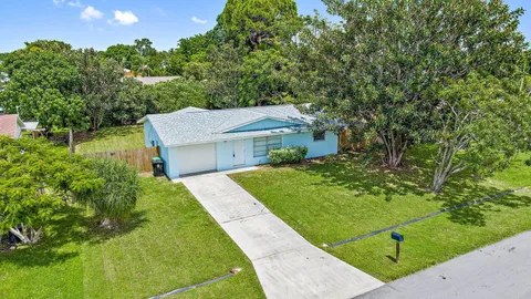1549 SE Minorca Avenue, Port St Lucie, FL MLS: R11082619