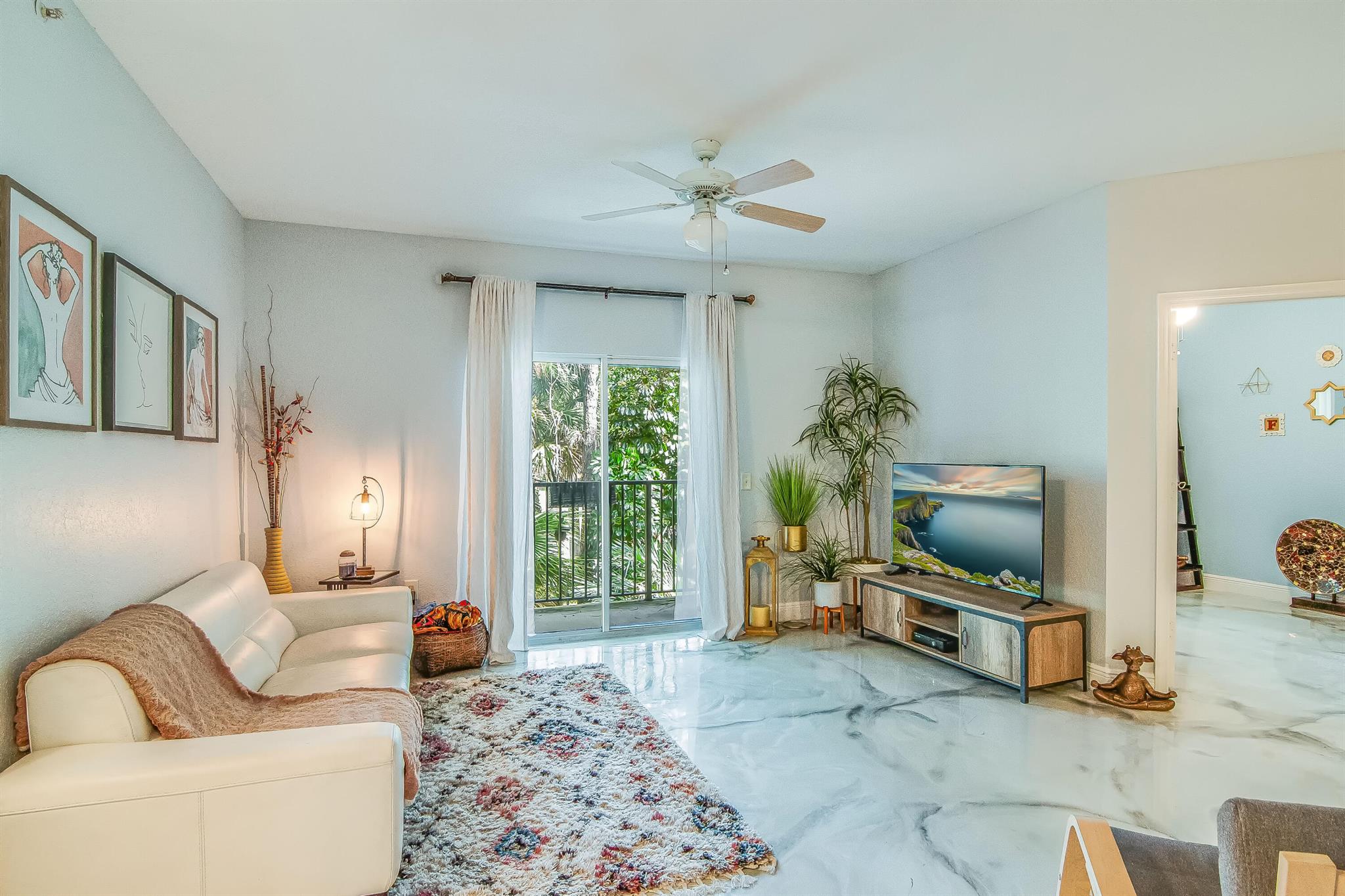 360 Crestwood Circle 202