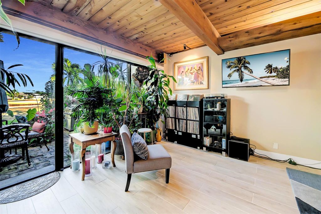 Photo of 710 E Coco Plum Circle #6, Plantation, FL 33324 (MLS # F10471433)