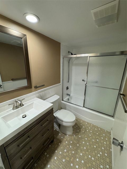 Condominium in Pompano Beach FL 4020 Palm Aire Dr Dr 9.jpg