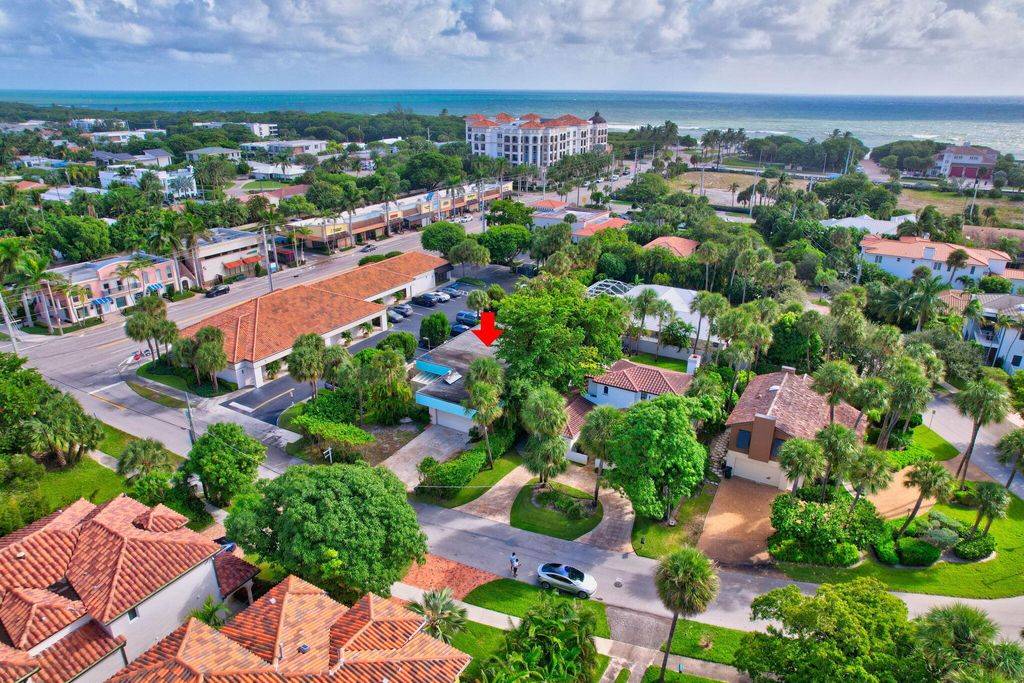 Photo of 50 SE Olive Way, Boca Raton, FL 33432 (MLS # R11030719)