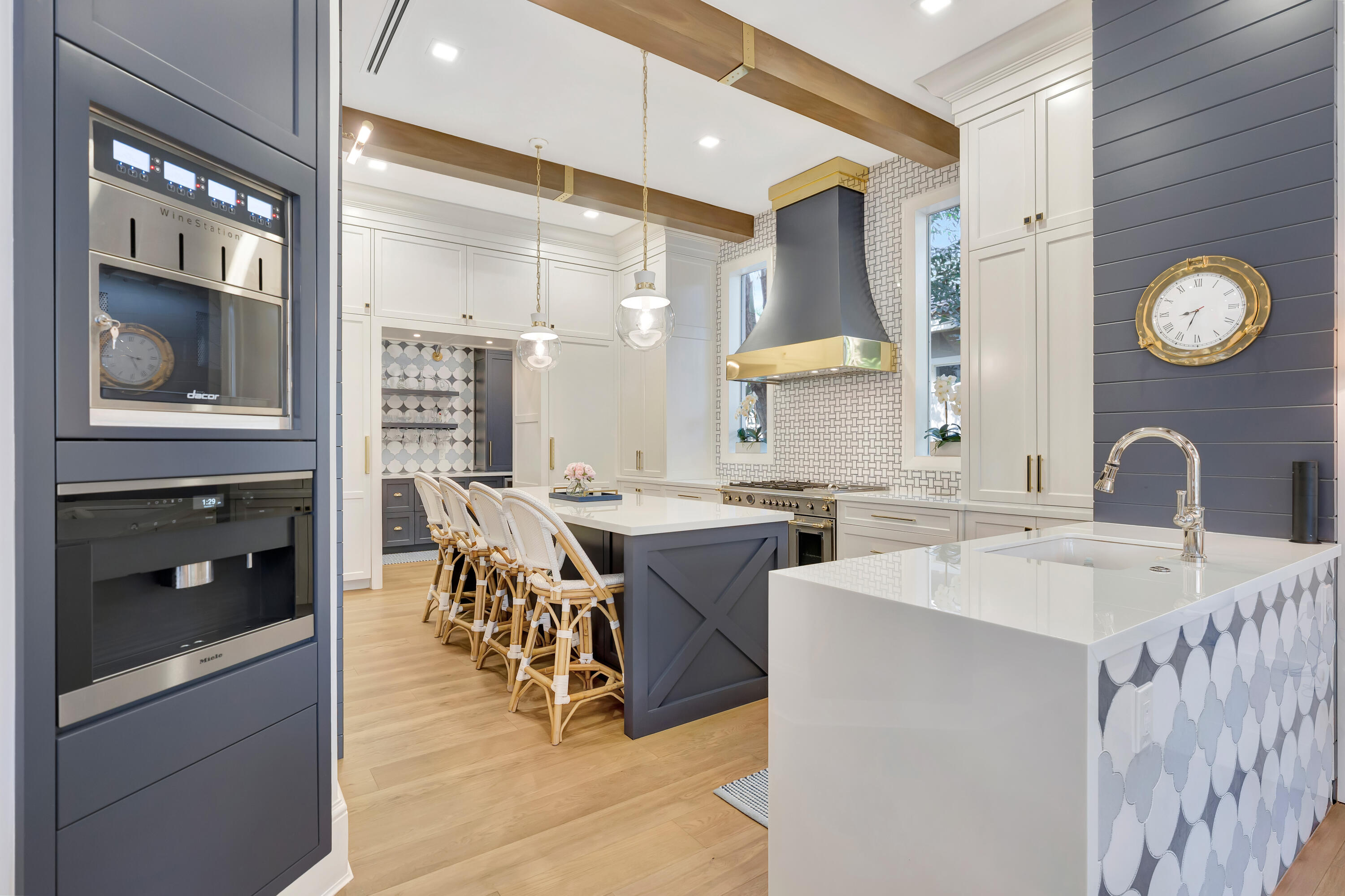 HARBOUR ISLES - Residential