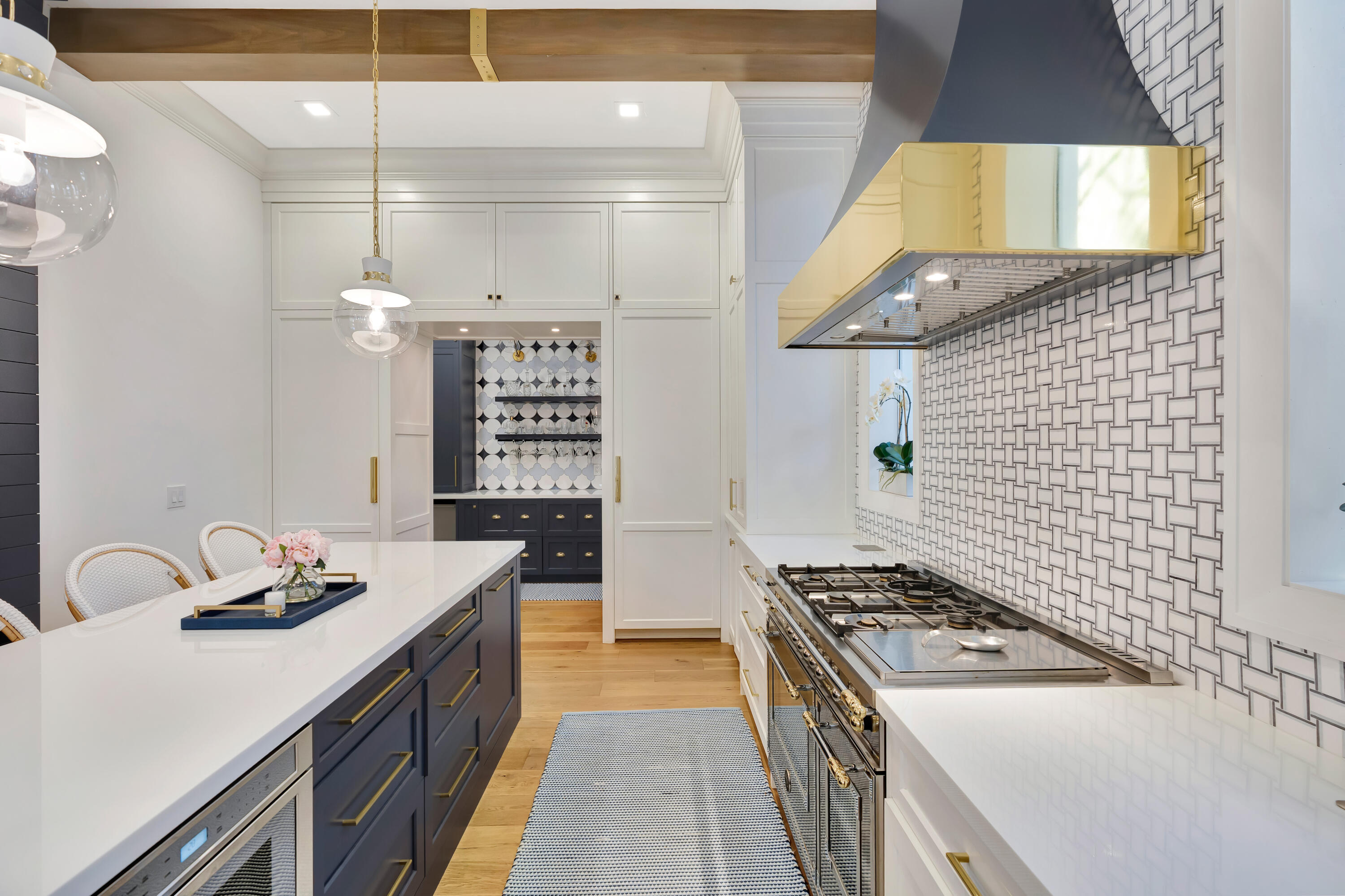 HARBOUR ISLES - Residential