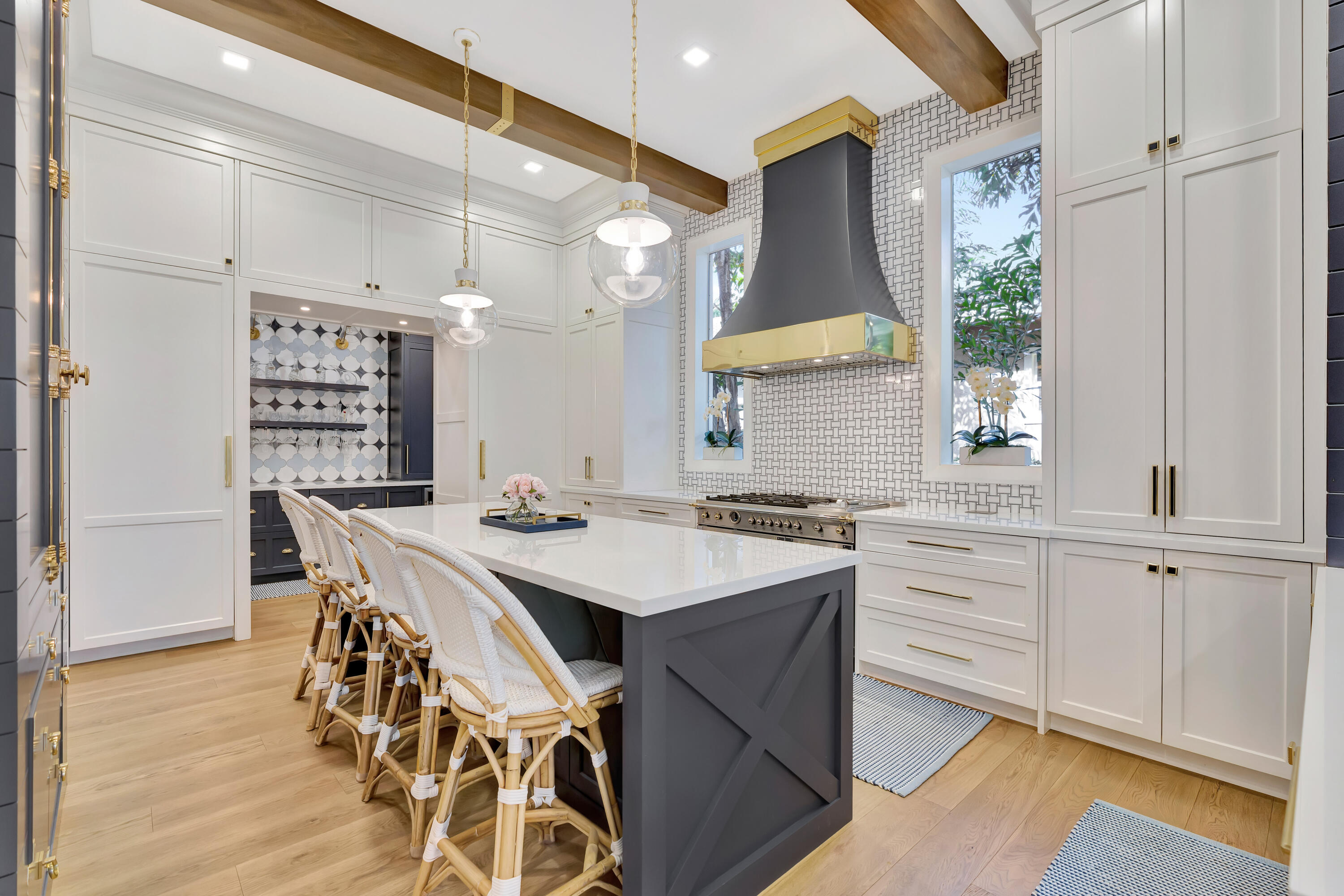 HARBOUR ISLES - Residential