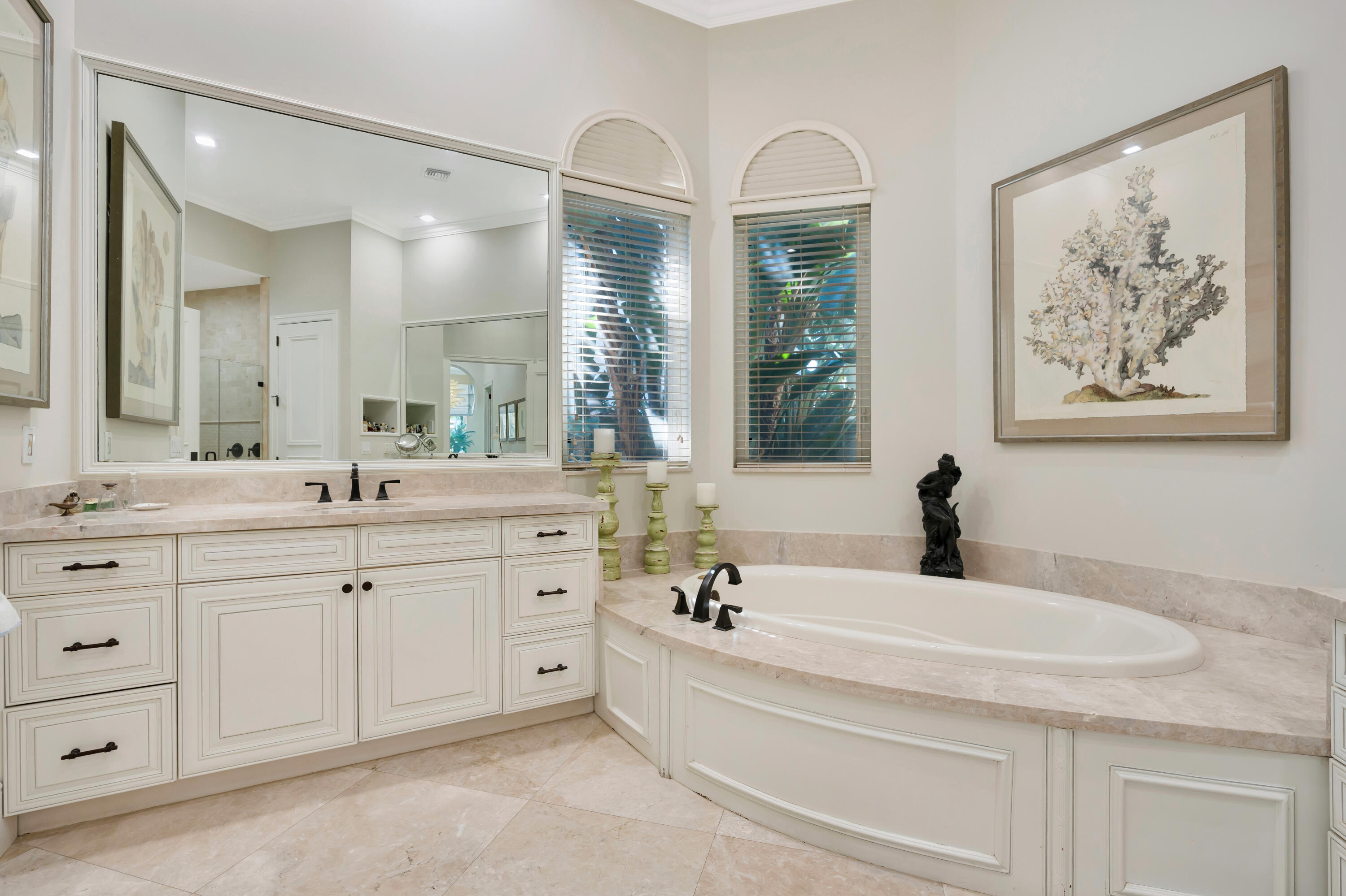 HARBOUR ISLES - Residential