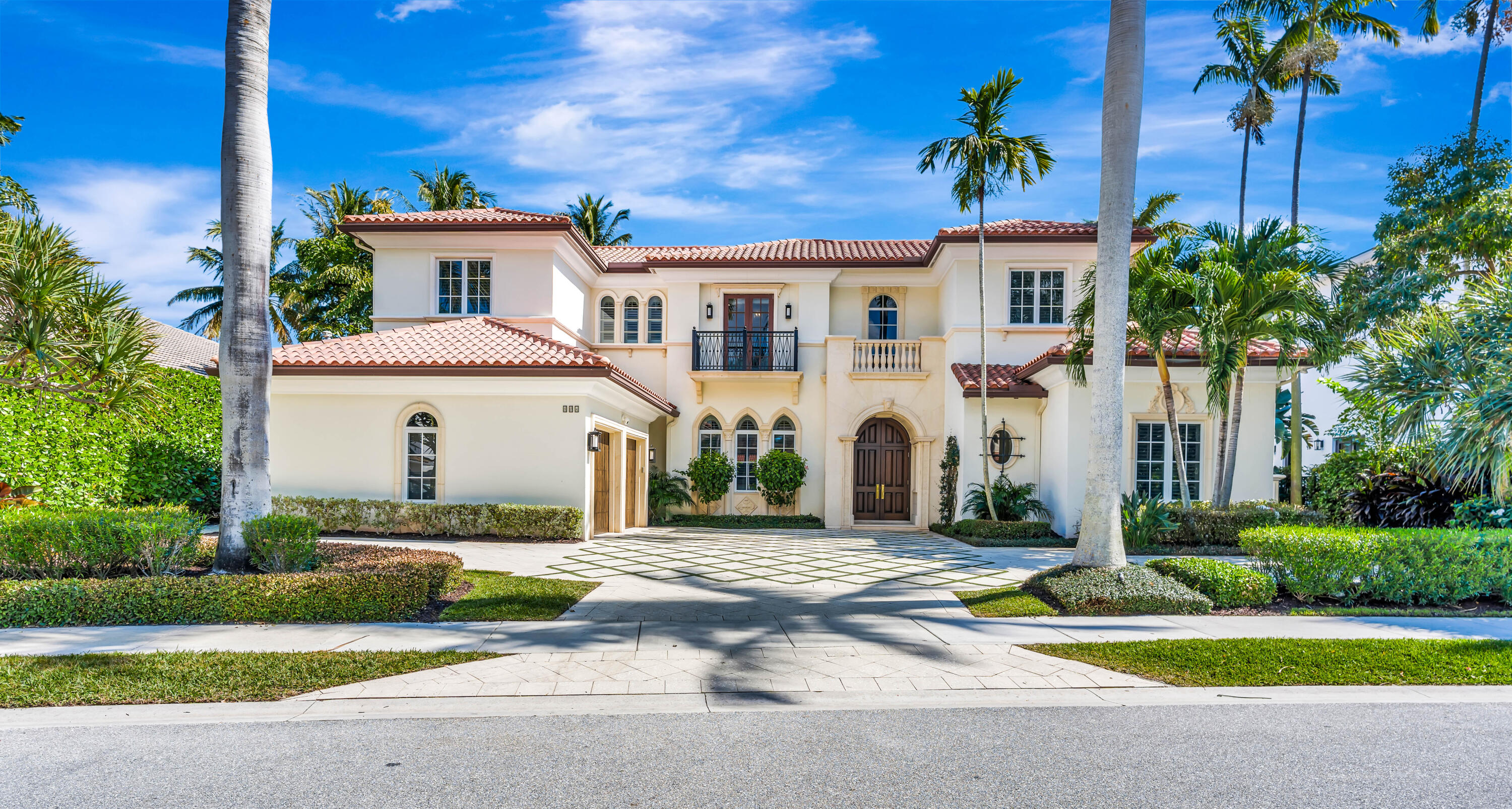 804 Harbour Isles Place