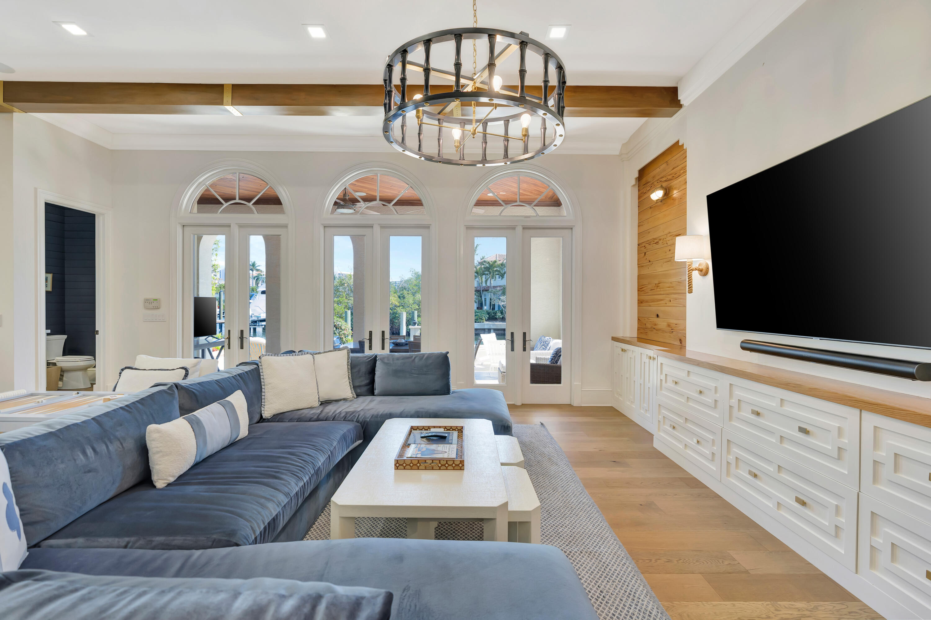 HARBOUR ISLES - Residential