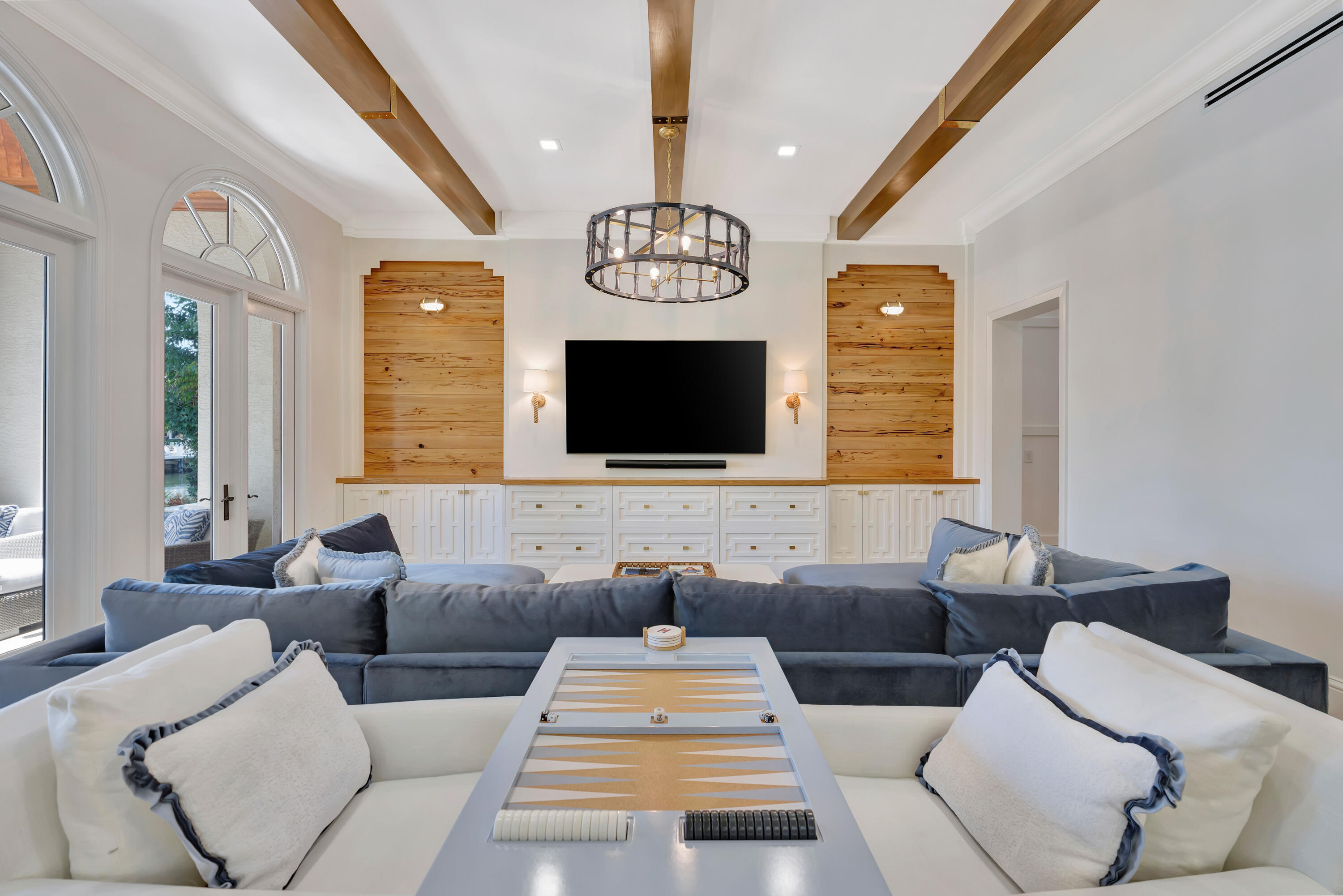 HARBOUR ISLES - Residential