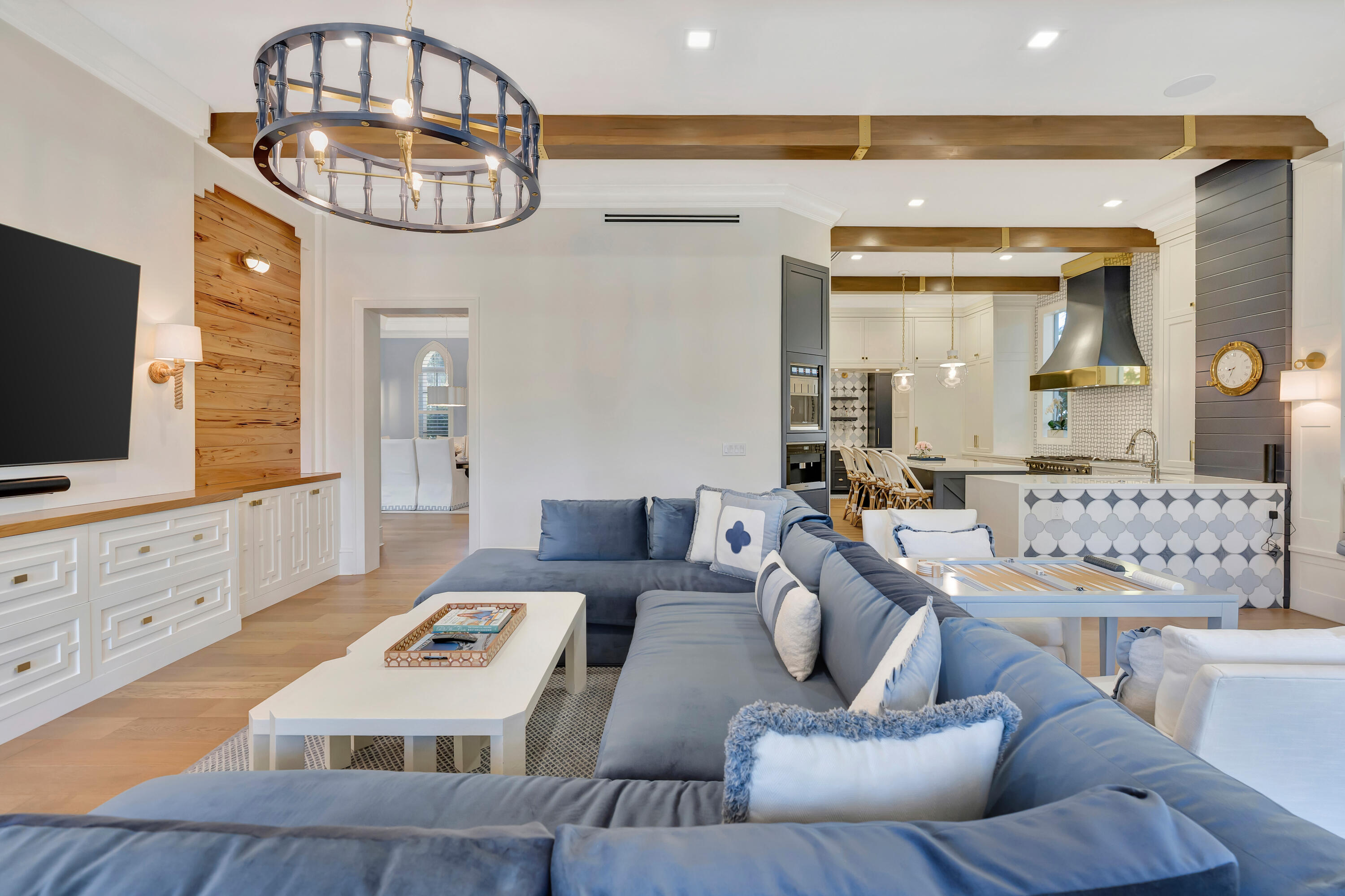 HARBOUR ISLES - Residential