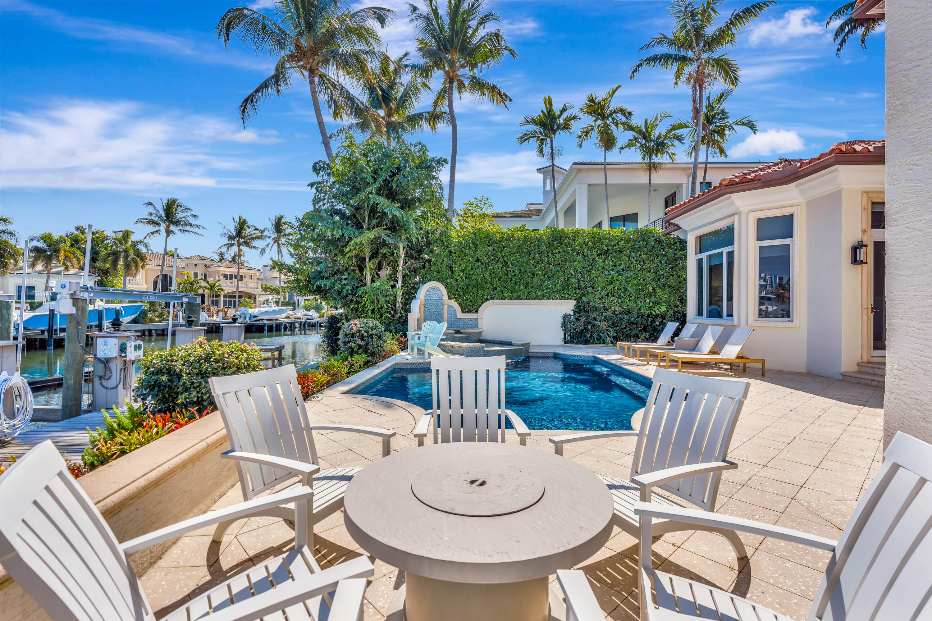 HARBOUR ISLES - Residential