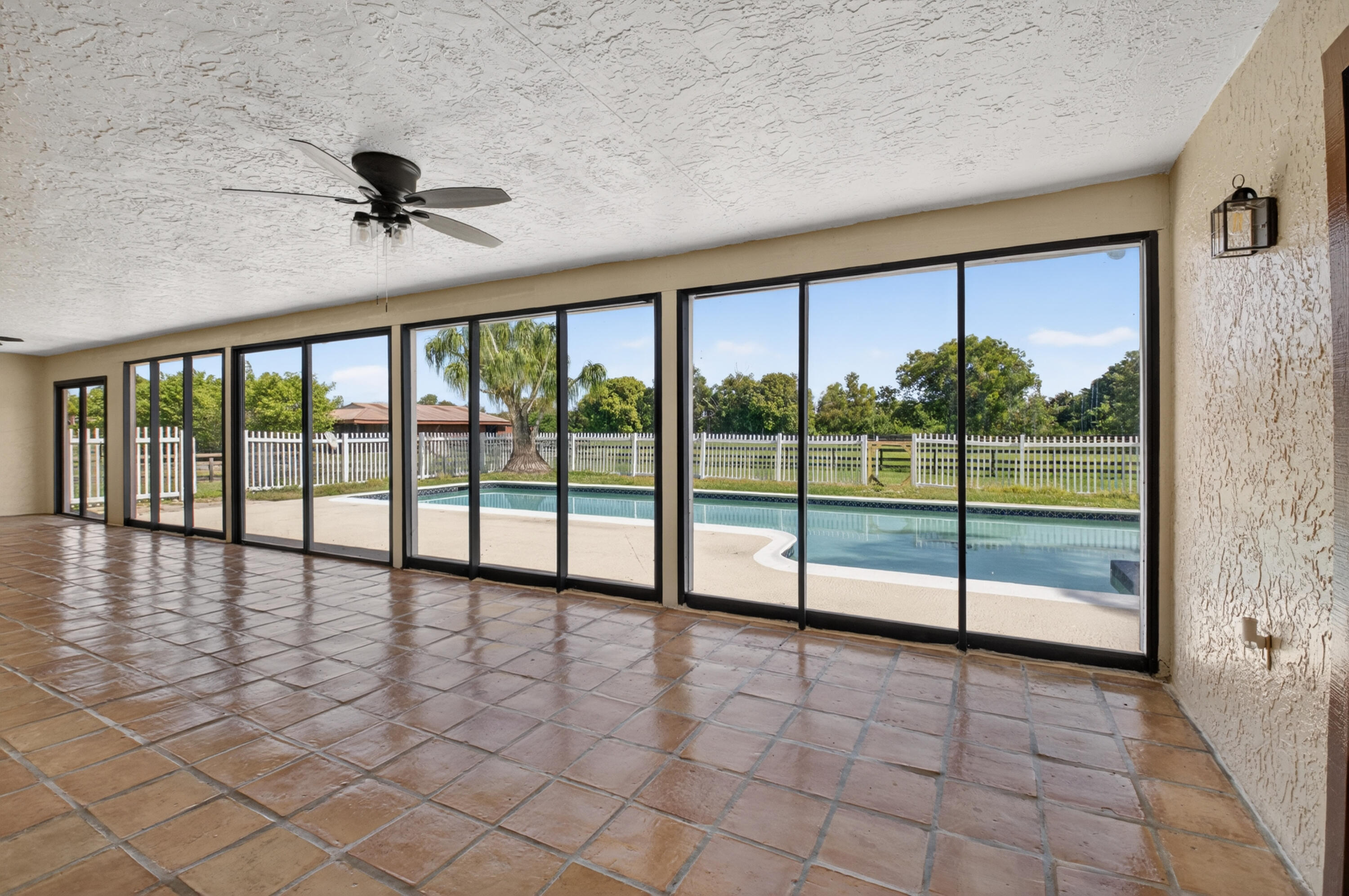 TIERRA DEL REY - Residential