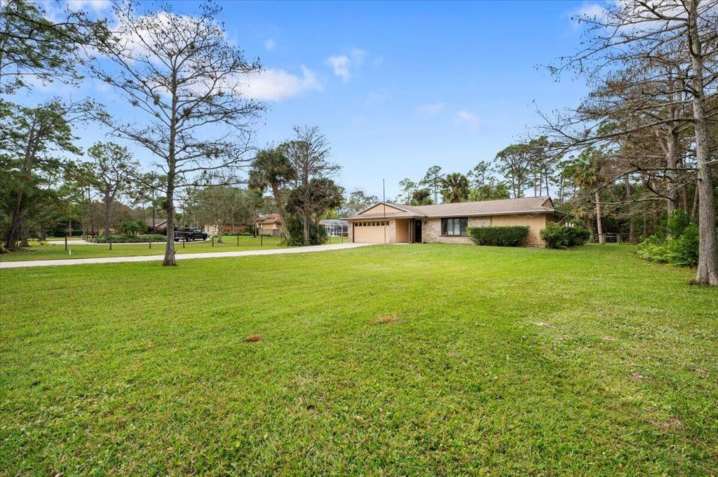 Photo of 17577 Bridle Lane, Jupiter, FL 33478 (MLS # R10948105)