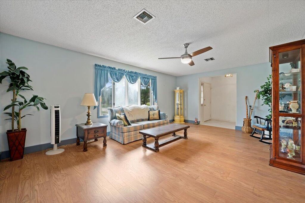 Photo of 17577 Bridle Lane, Jupiter, FL 33478 (MLS # R10948105)