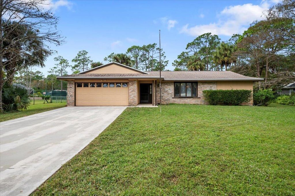 Photo of 17577 Bridle Lane, Jupiter, FL 33478 (MLS # R10948105)