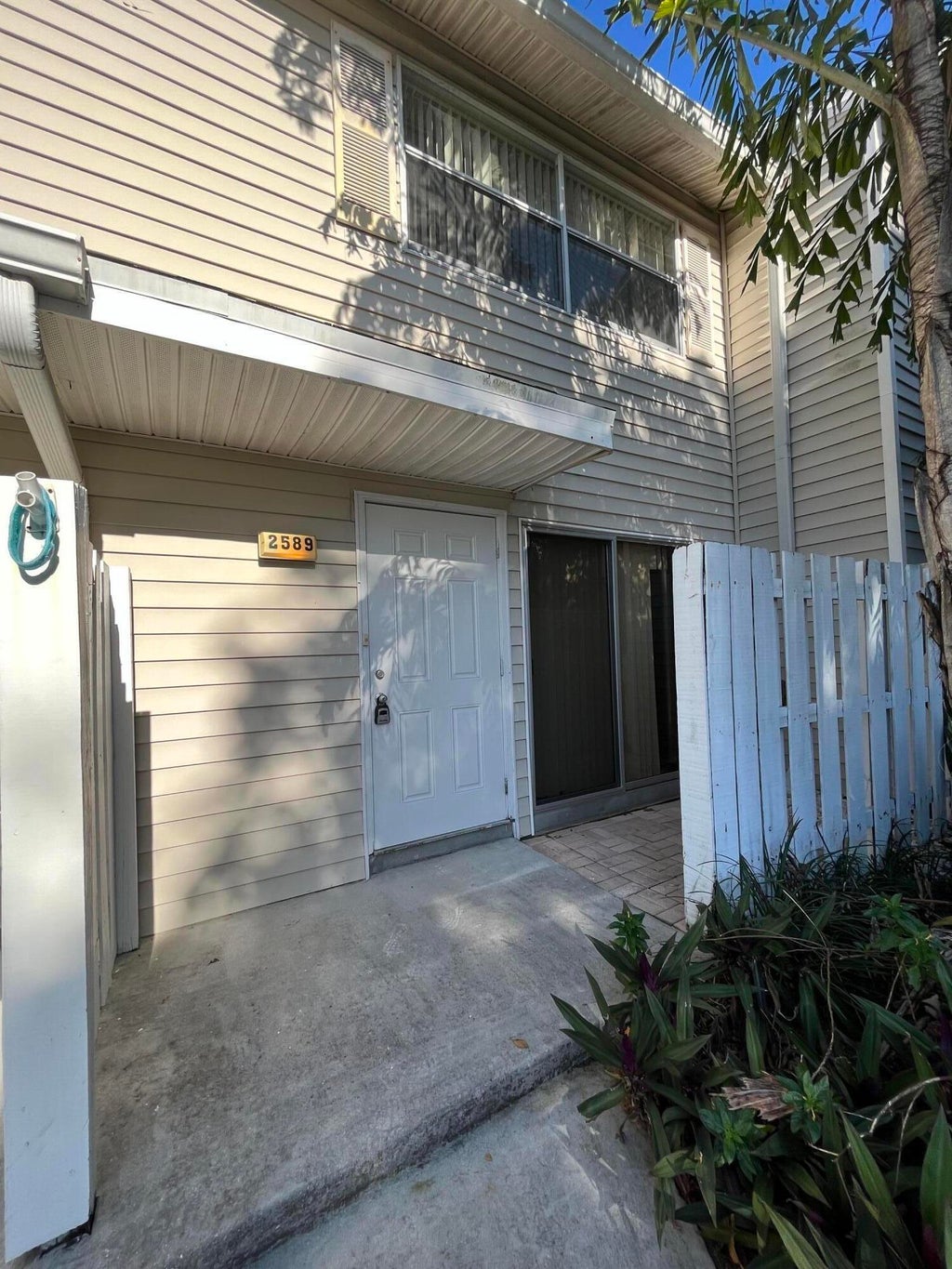 Photo of 2589 NE 15th Street, Pompano Beach, FL 33062 (MLS # B26041650)
