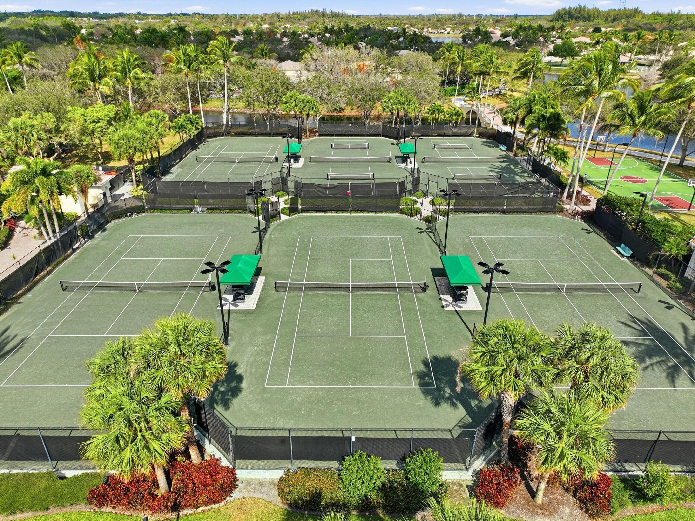 VILLAGEWALK OF WELLINGTON 3 - Residential