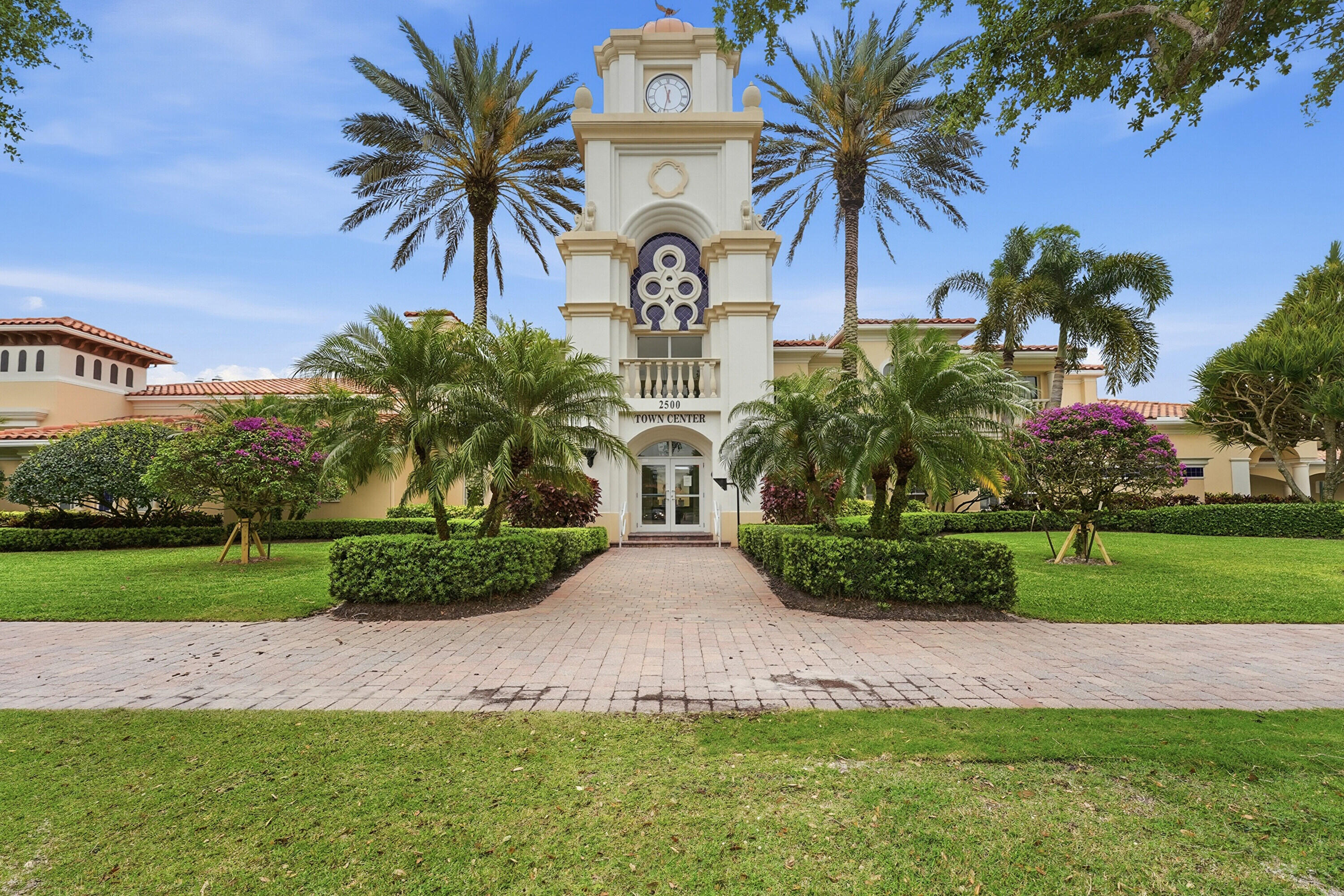 VILLAGEWALK OF WELLINGTON 3 - Residential