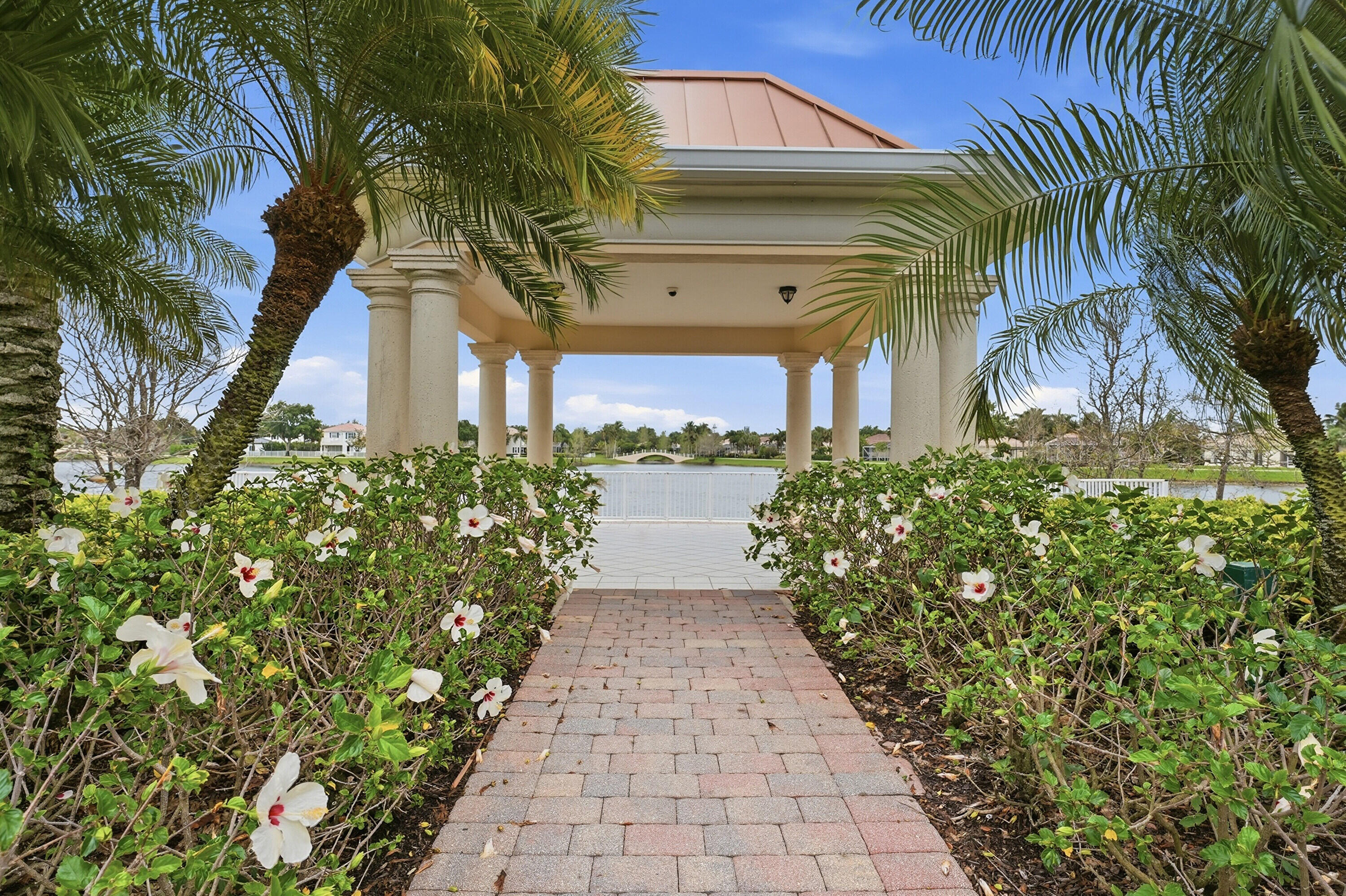 VILLAGEWALK OF WELLINGTON 3 - Residential