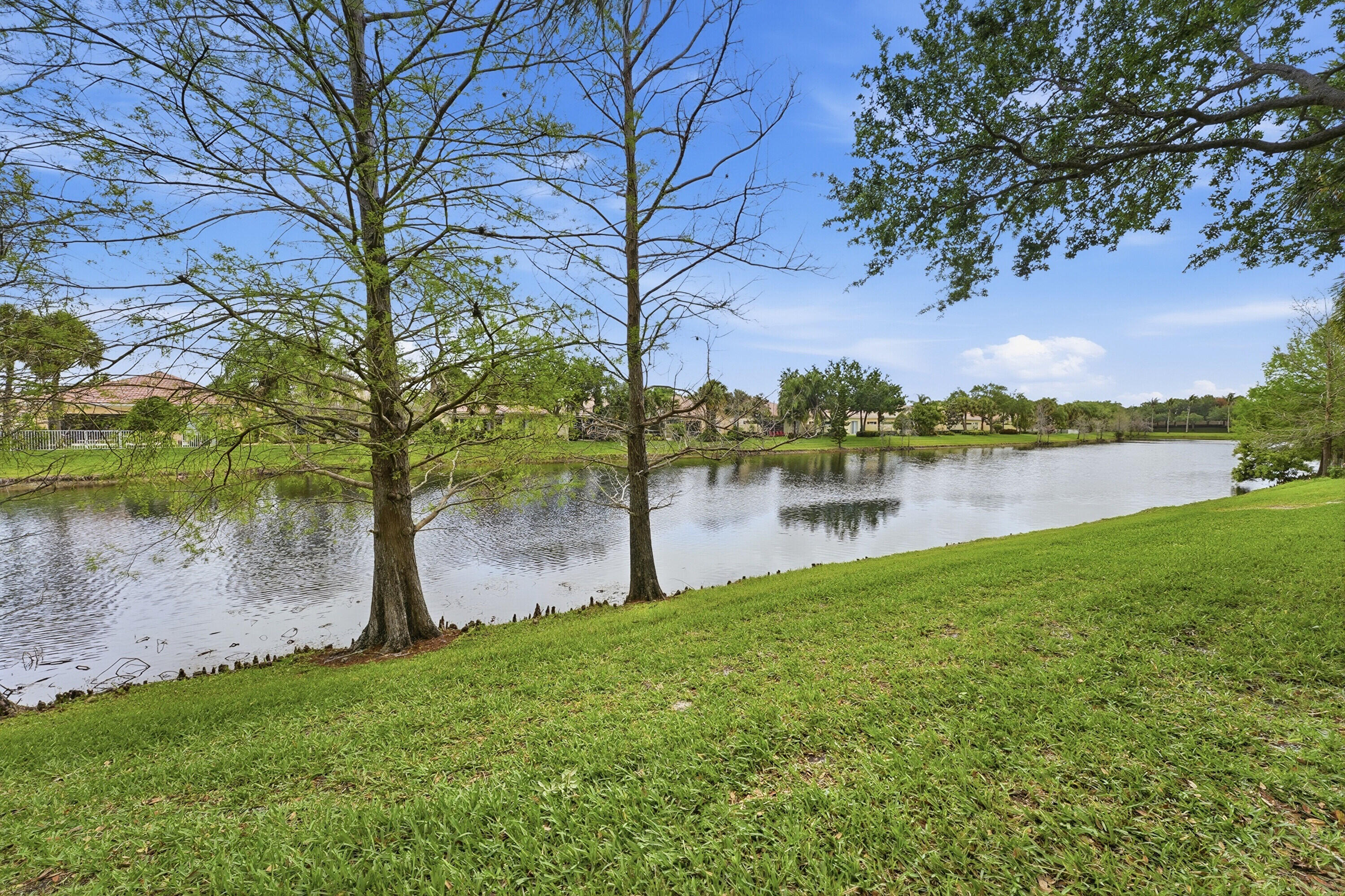 VILLAGEWALK OF WELLINGTON 3 - Residential