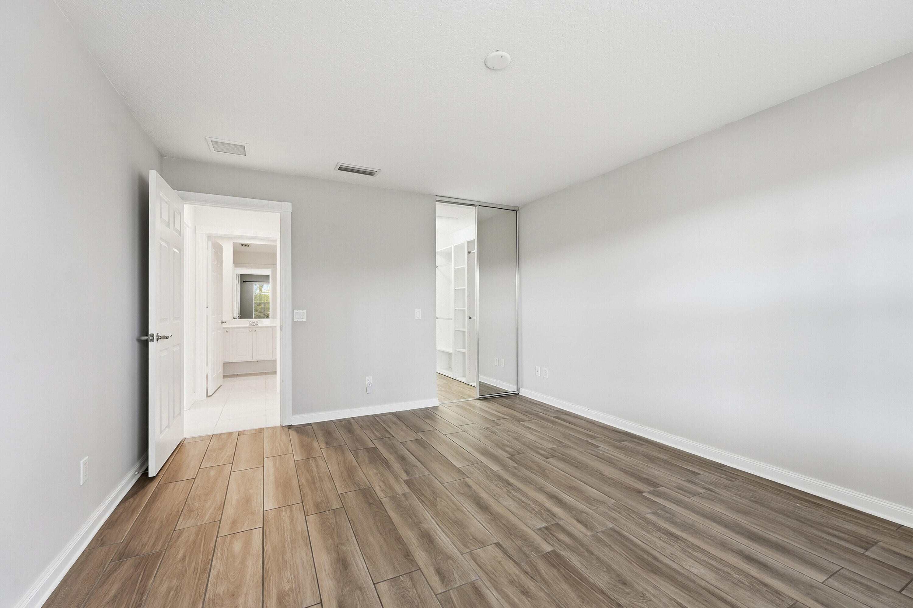 VILLAGEWALK OF WELLINGTON 3 - Residential