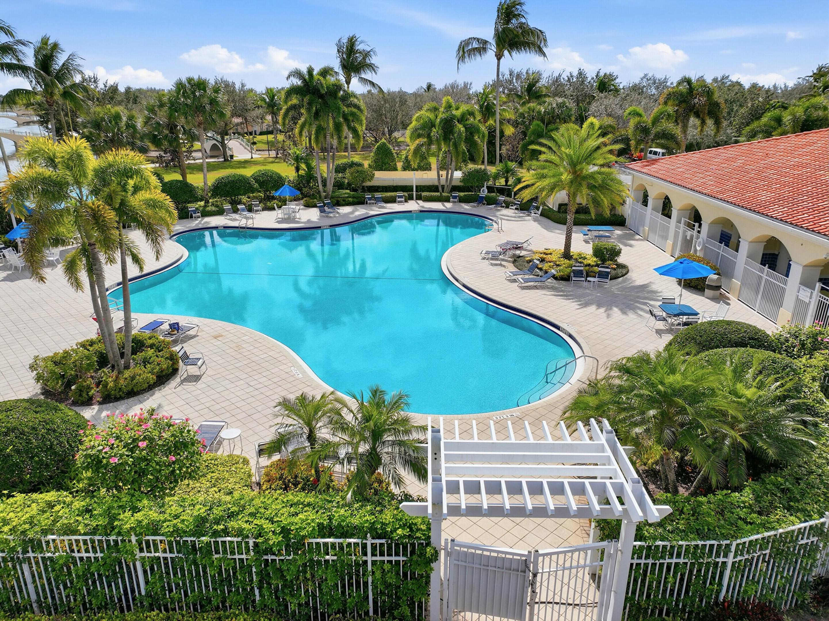 VILLAGEWALK OF WELLINGTON 3 - Residential