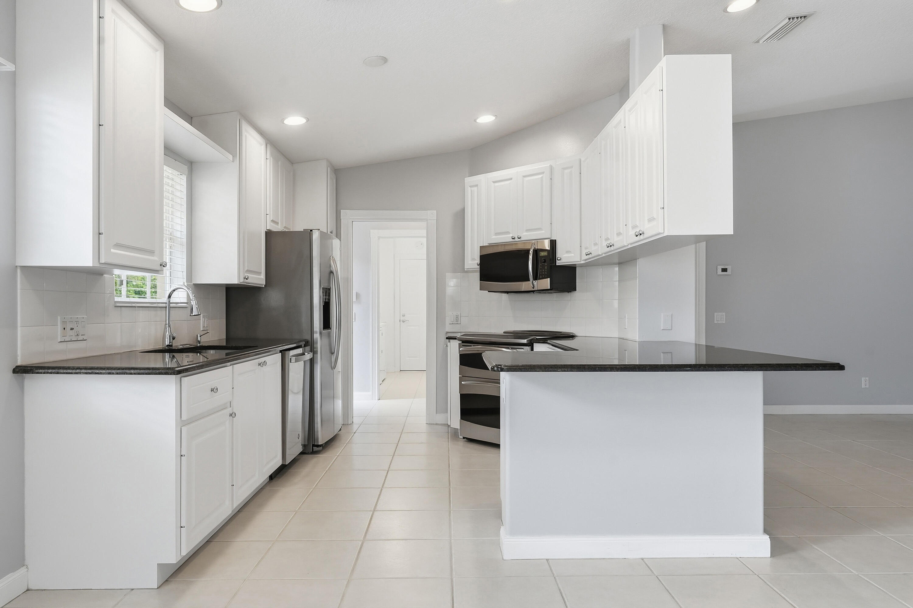 VILLAGEWALK OF WELLINGTON 3 - Residential