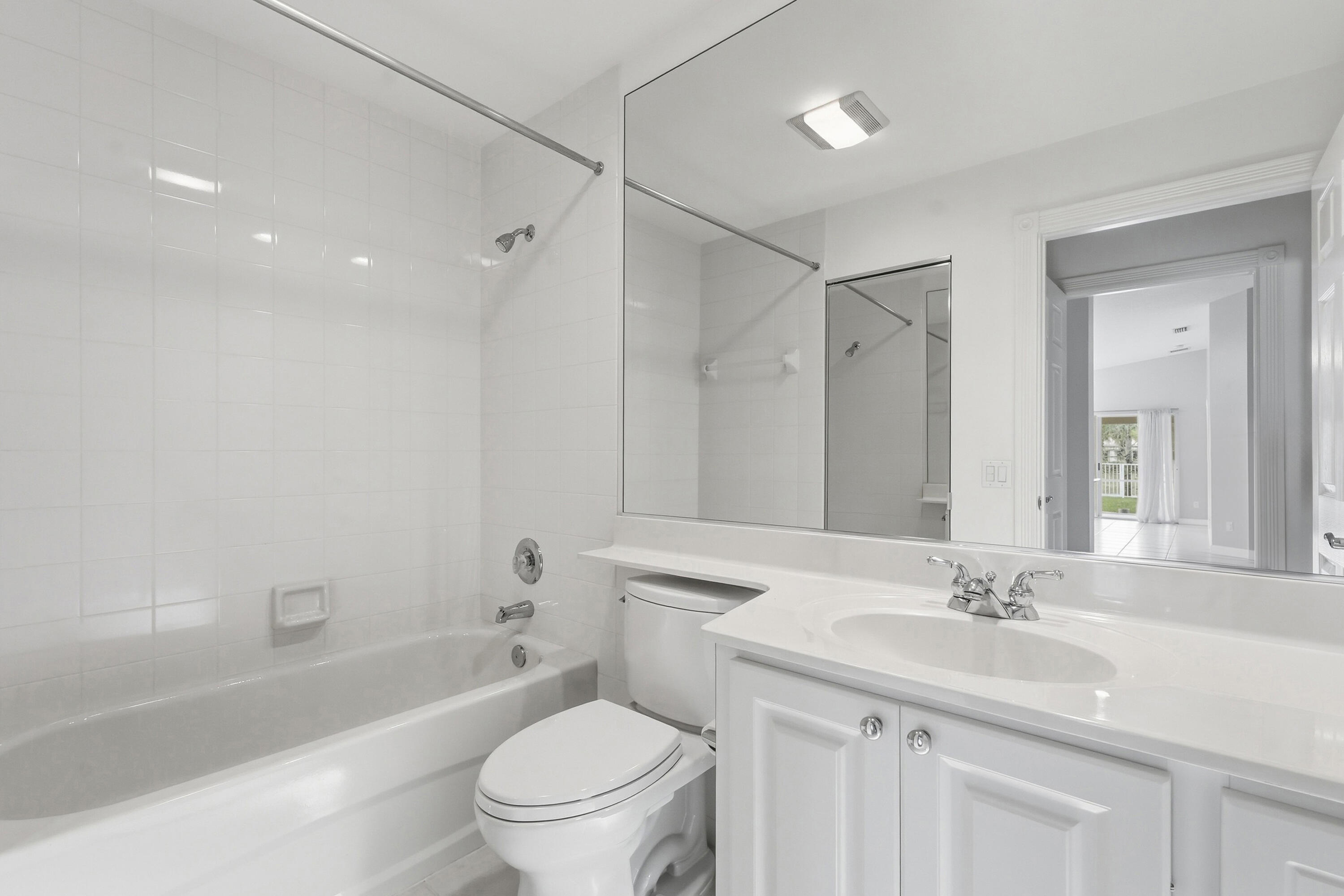 VILLAGEWALK OF WELLINGTON 3 - Residential