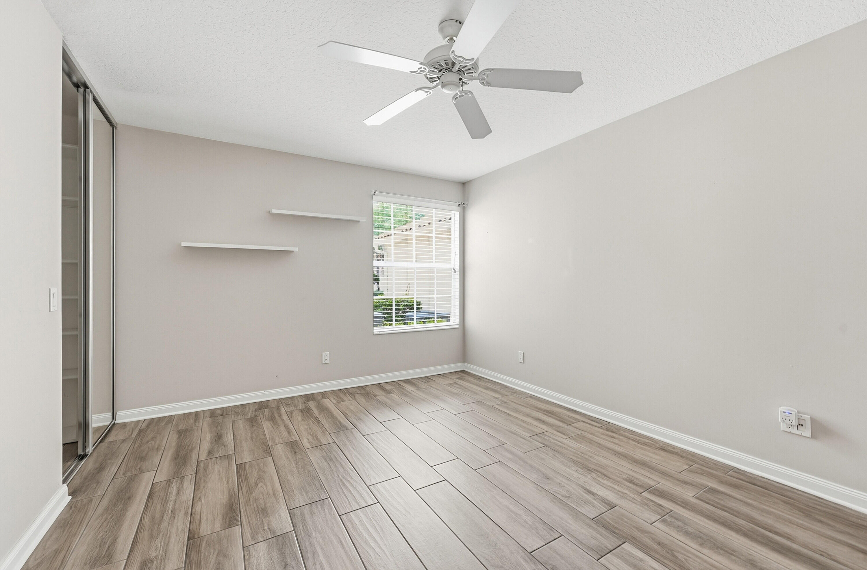 VILLAGEWALK OF WELLINGTON 3 - Residential