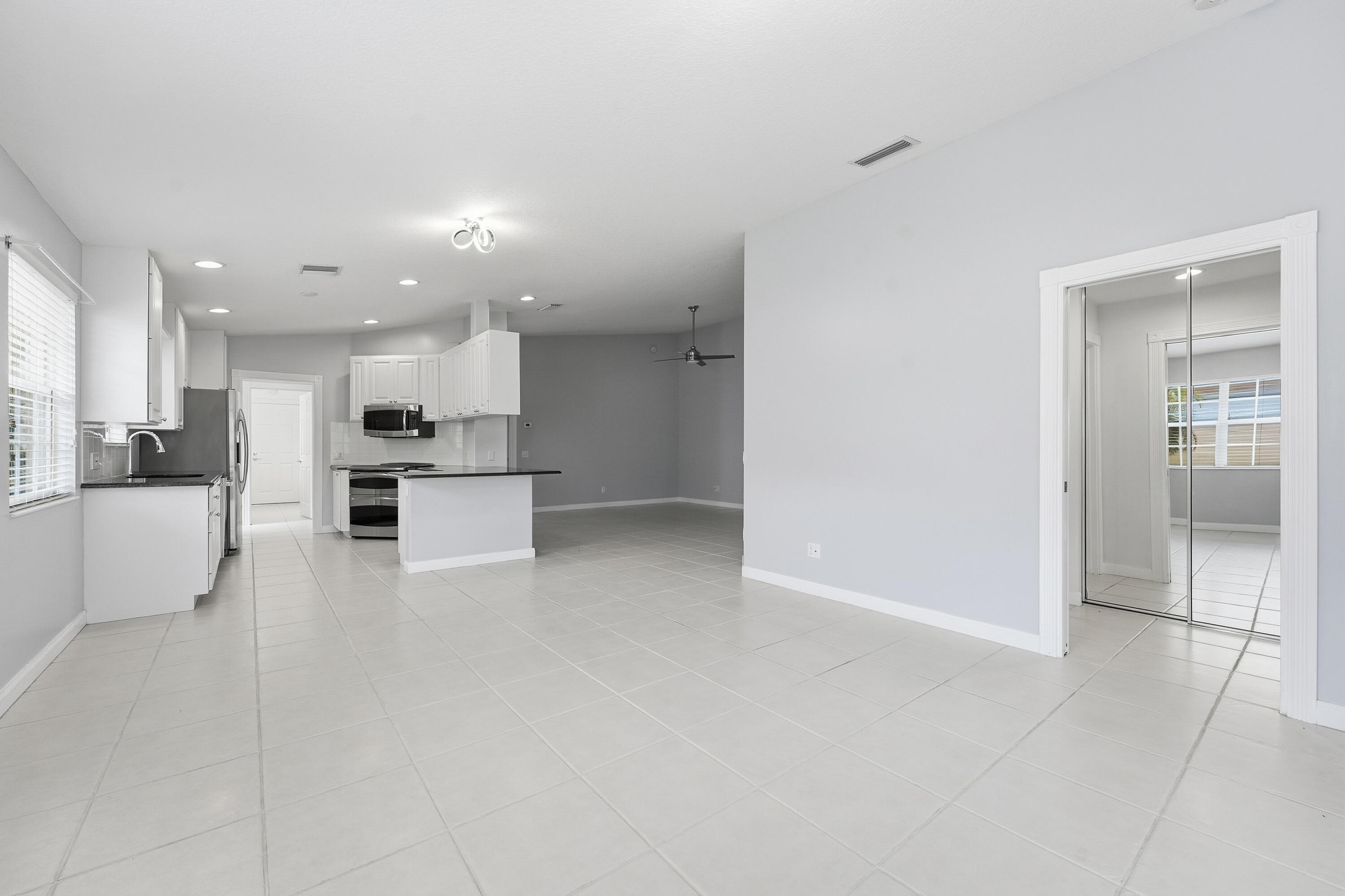 VILLAGEWALK OF WELLINGTON 3 - Residential