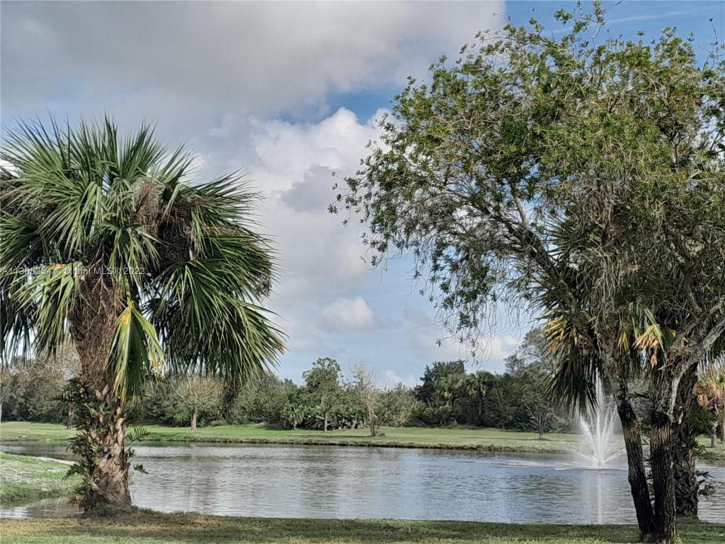 SPANISH LAKES FAIRWAYS NE PHASE - Residential