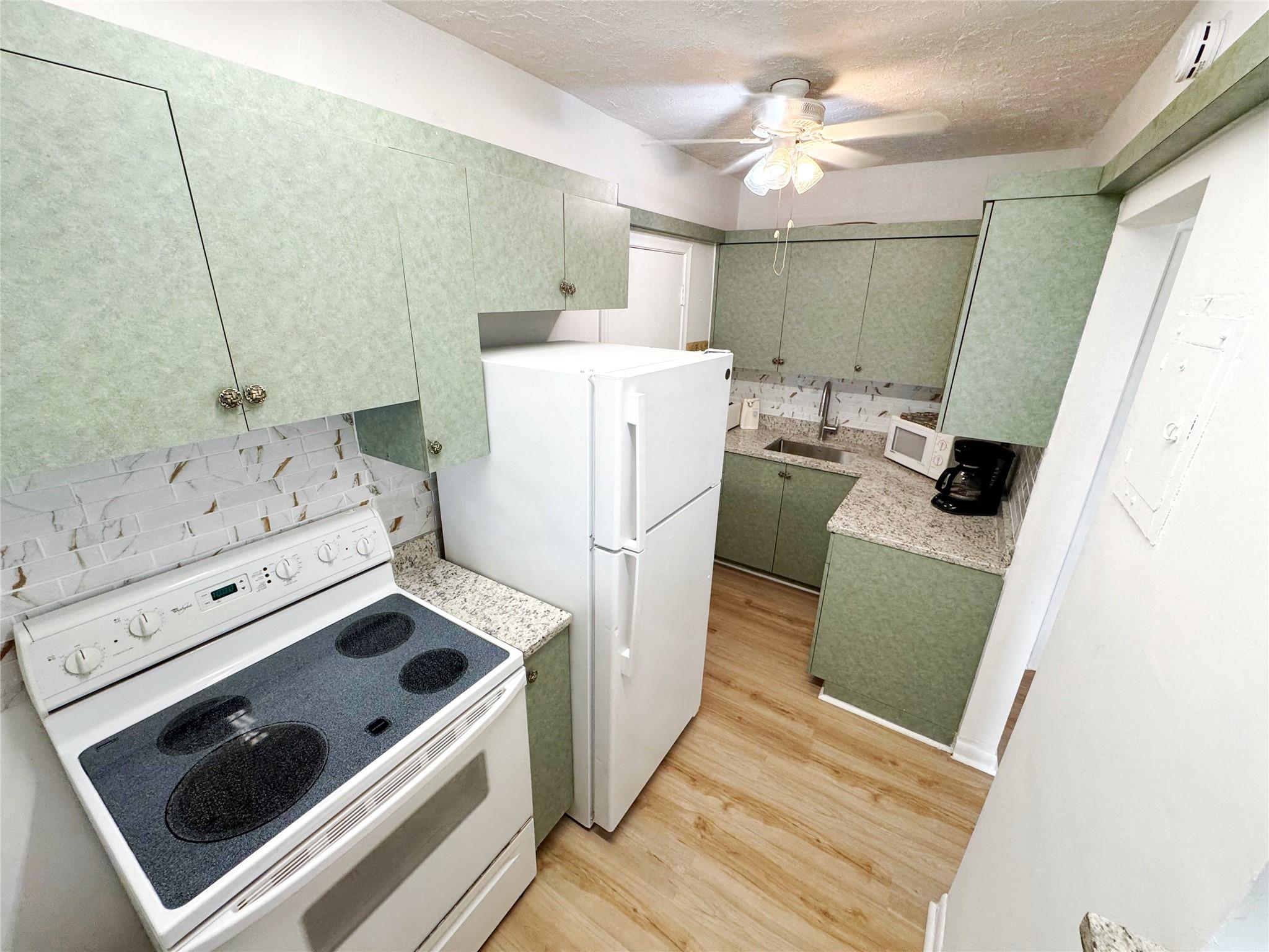 THE VIRGINIAN APARTMENTS - Residential