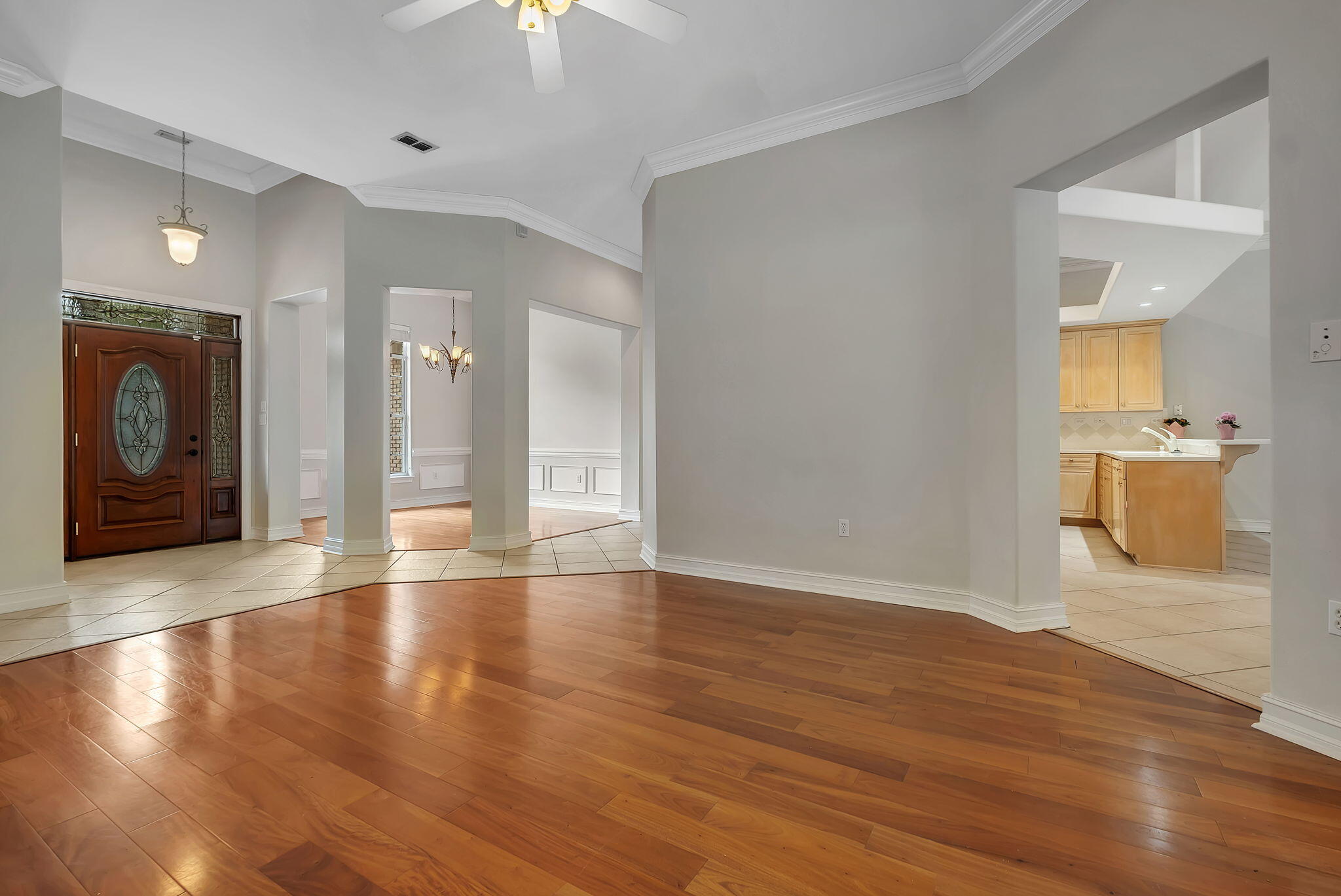 GOLDEN EAGLE UNIT NO 8 - Residential