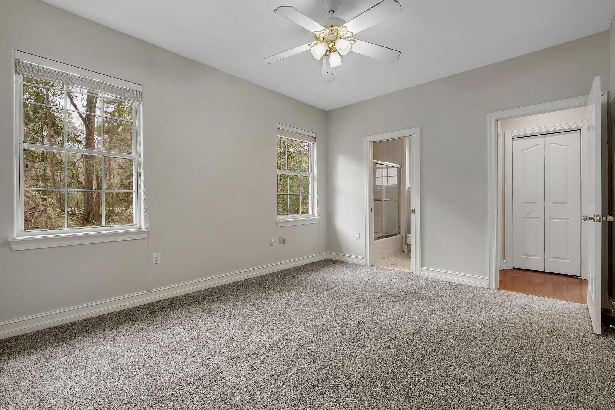 GOLDEN EAGLE UNIT NO 8 - Residential