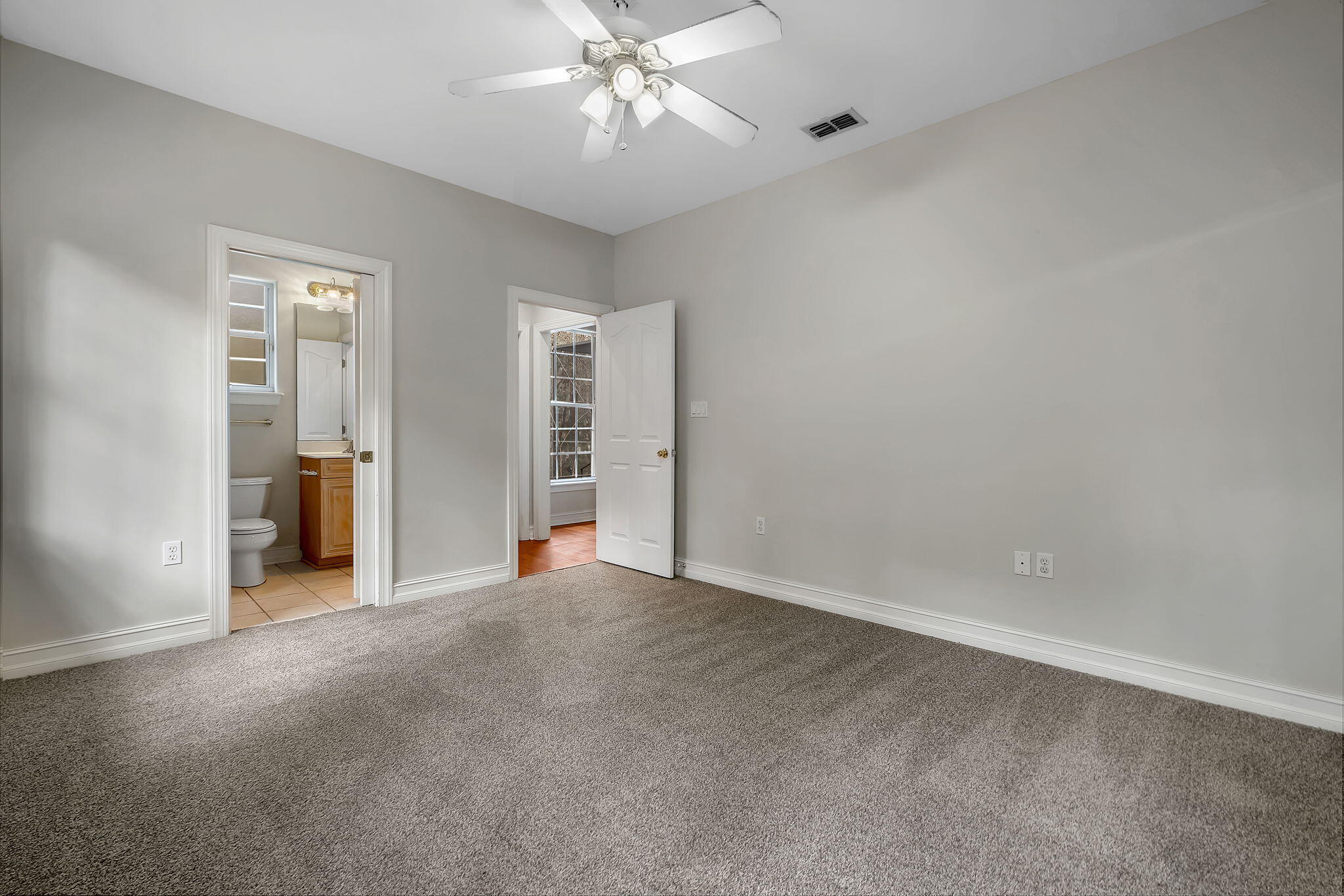 GOLDEN EAGLE UNIT NO 8 - Residential