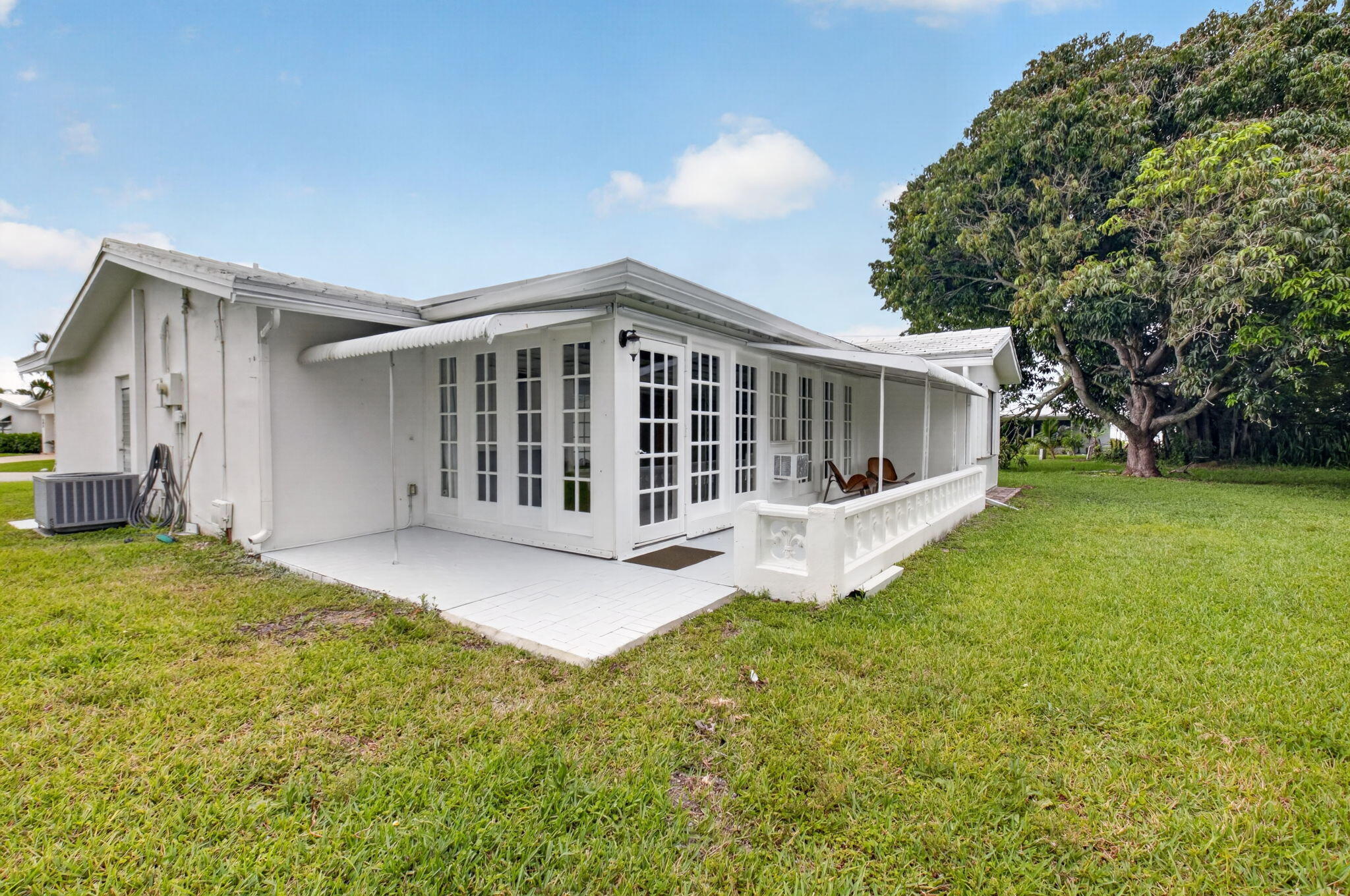 PALM BEACH LEISUREVILLE REPLAT - Residential