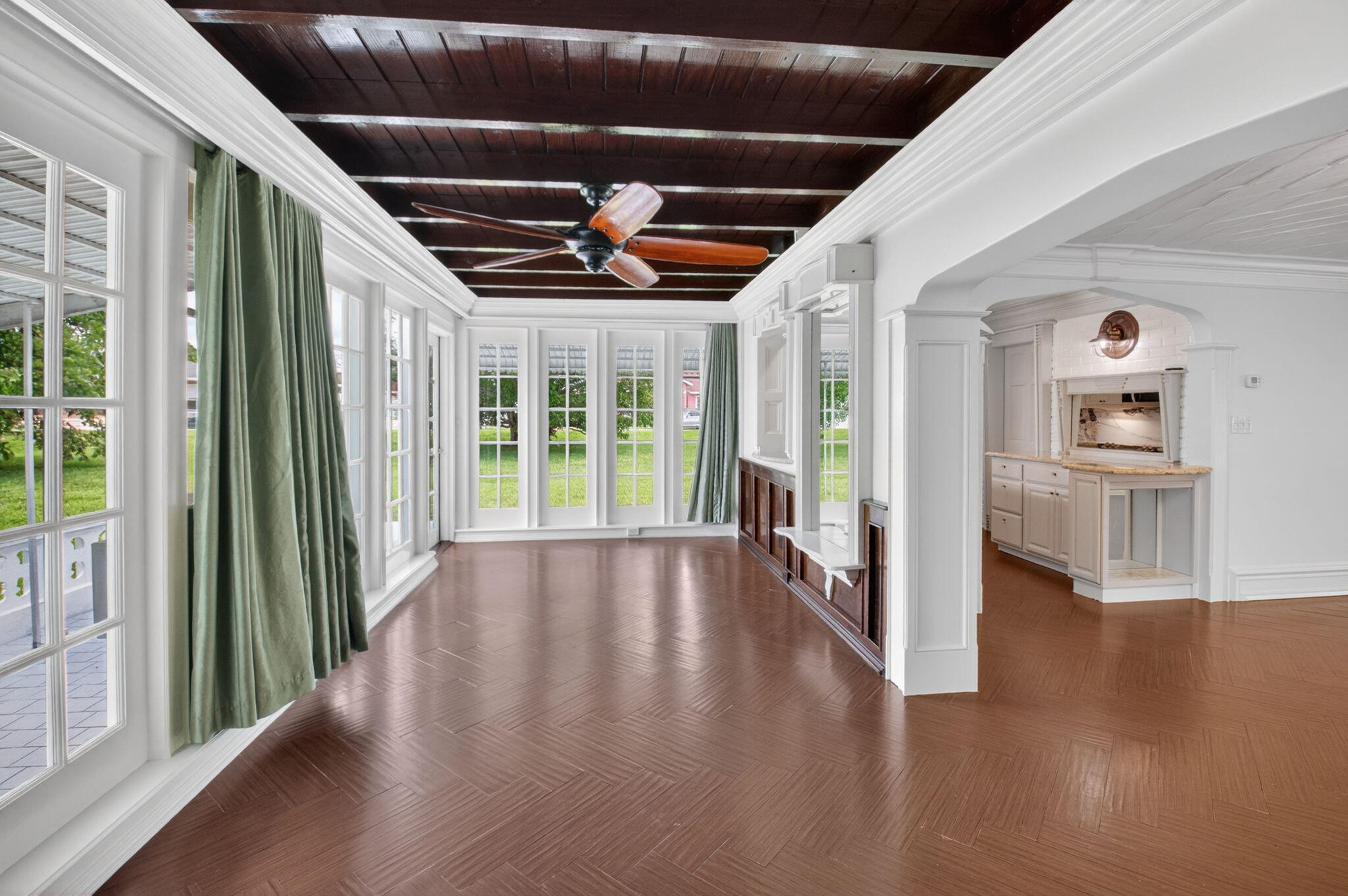 PALM BEACH LEISUREVILLE REPLAT - Residential