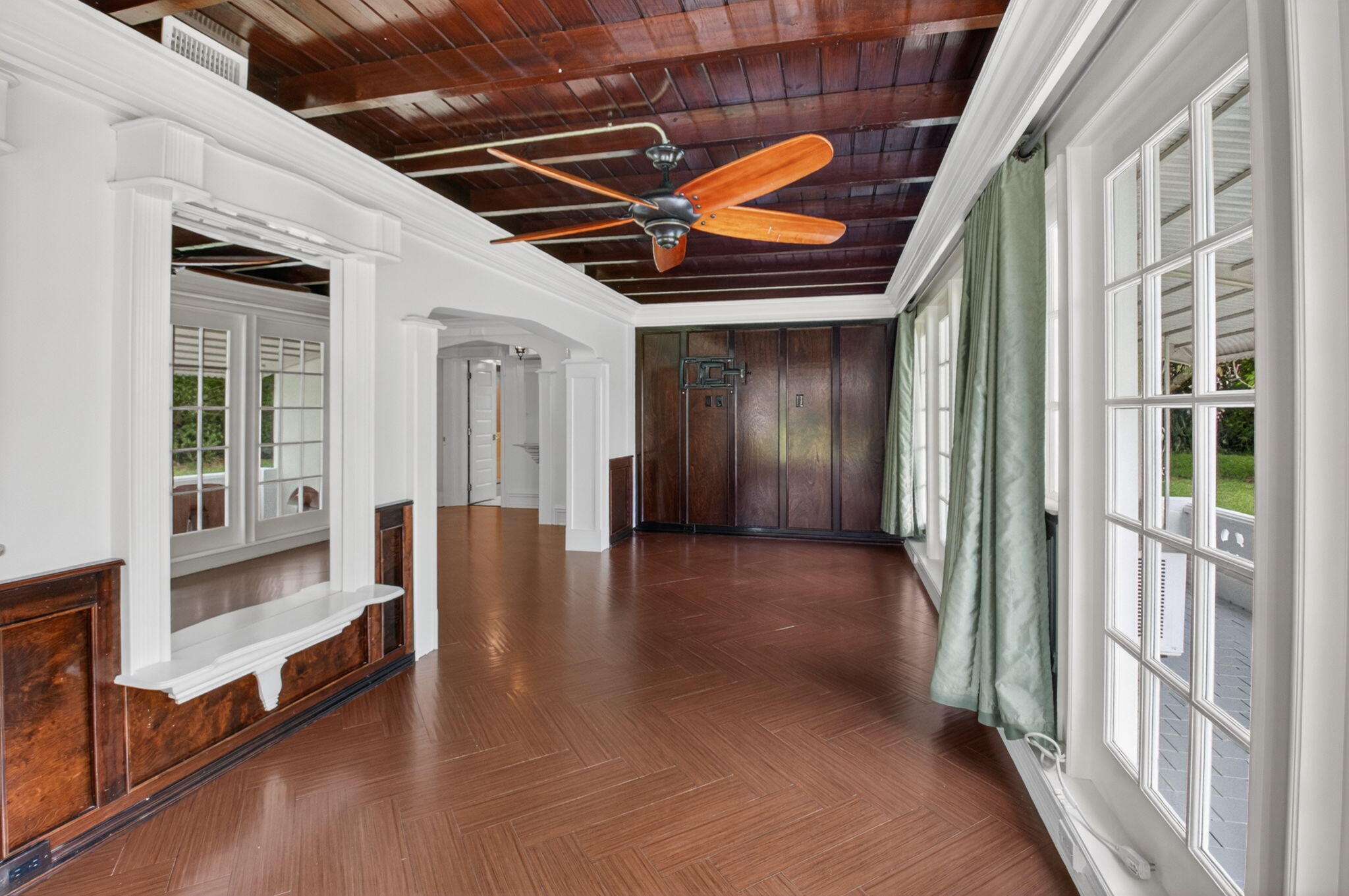 PALM BEACH LEISUREVILLE REPLAT - Residential