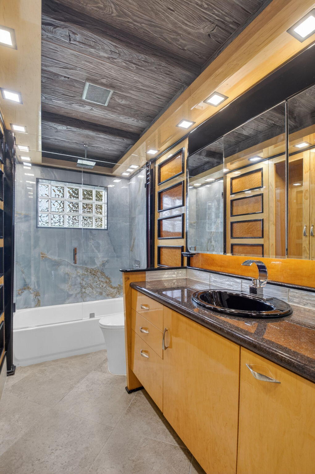 PALM BEACH LEISUREVILLE REPLAT - Residential