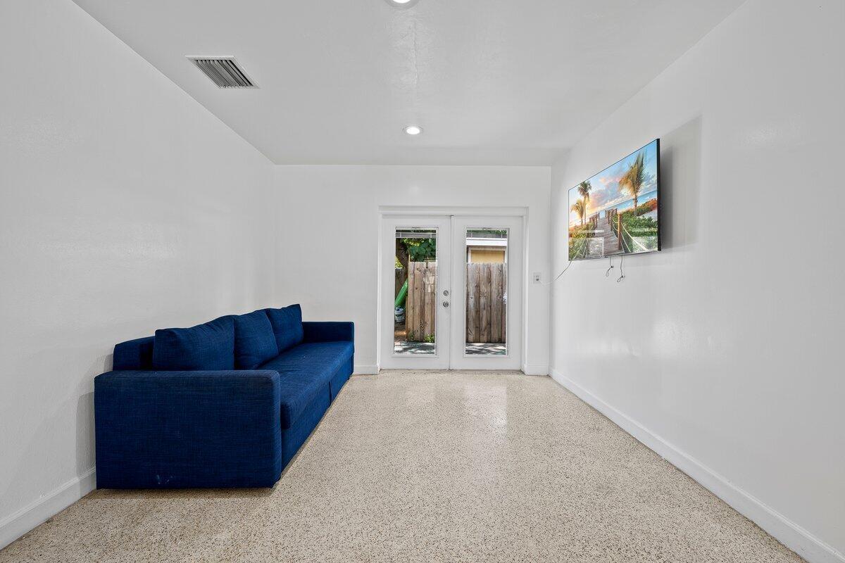 309 SW 7th Street